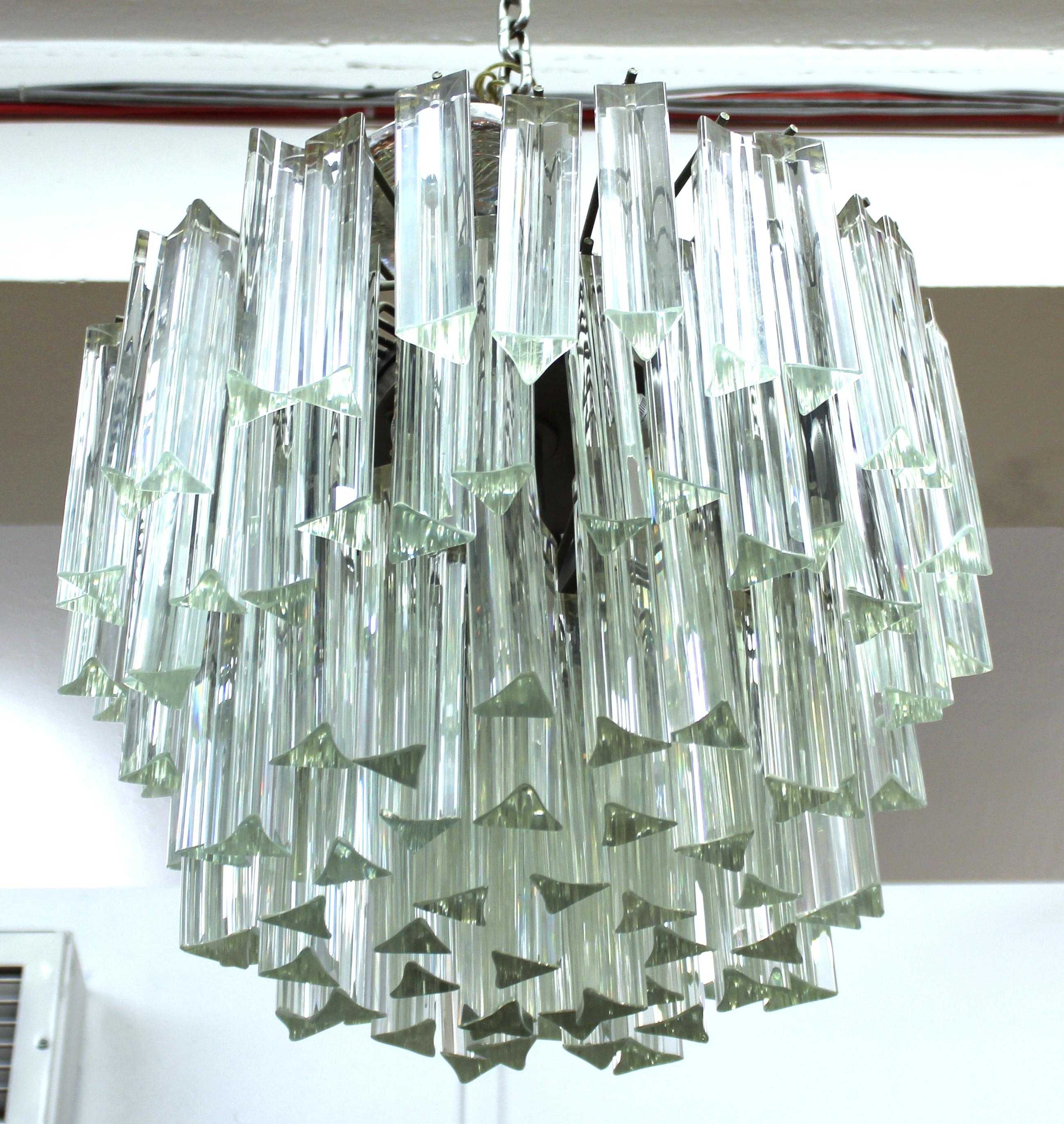 Venini Italian Mid-Century Modern trideri glass prism chandelier. In great vintage condition with age-appropriate wear.