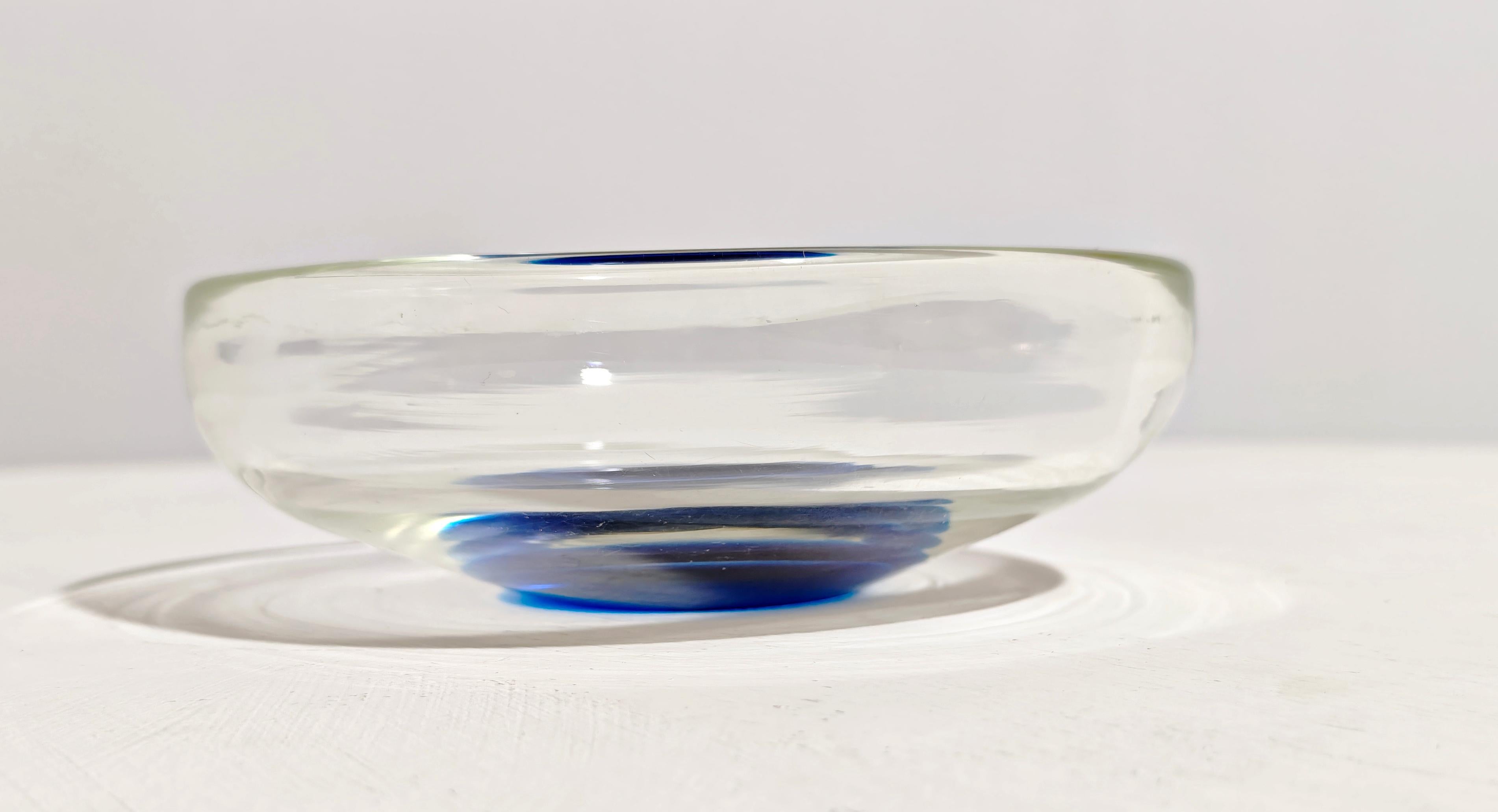 Venini Italy 85s farbloses Murano Glas Schale mit blauer Dekoration Mitte des Jahrhunderts im Angebot 4
