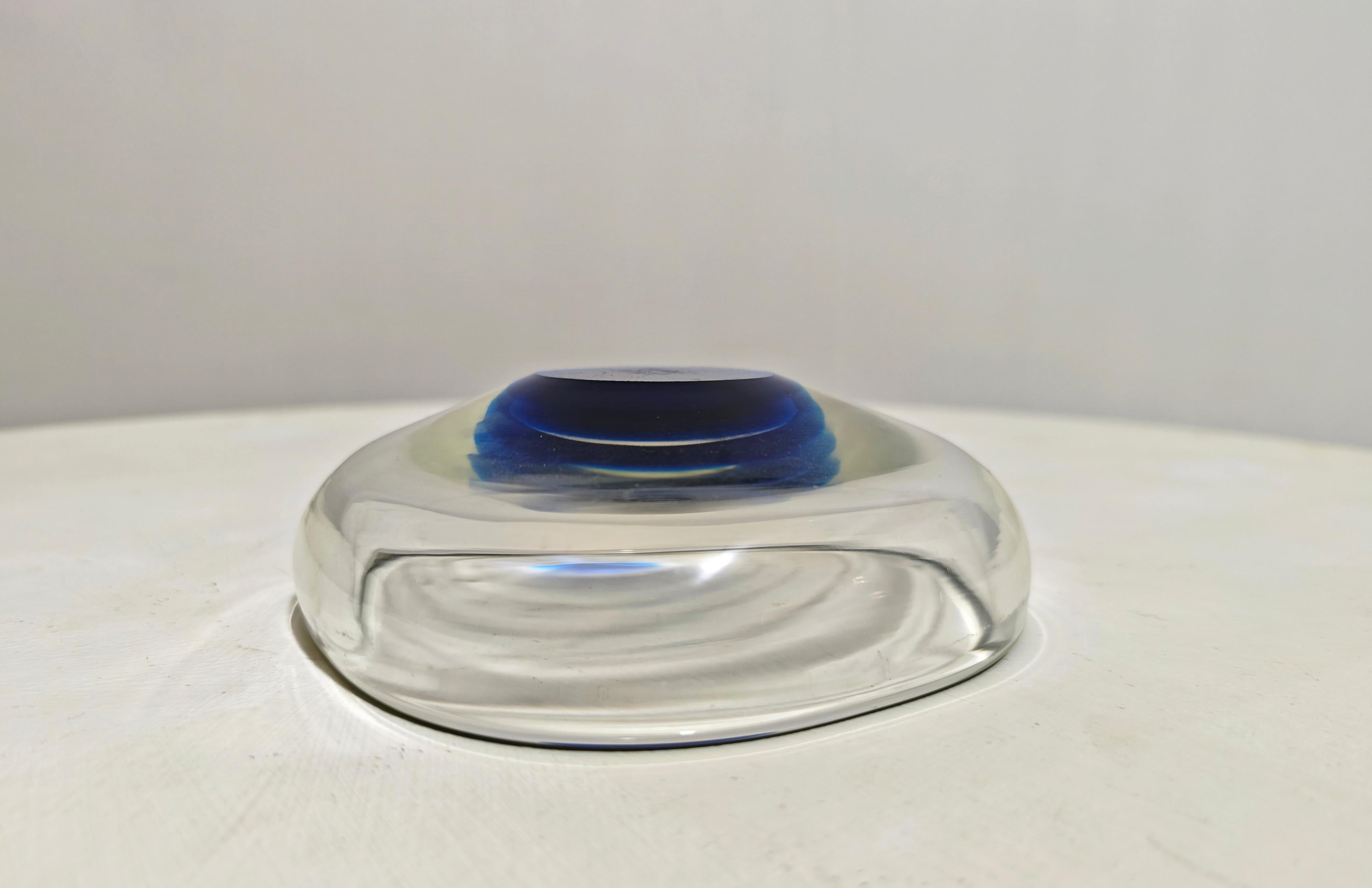 Venini Italy 85s farbloses Murano Glas Schale mit blauer Dekoration Mitte des Jahrhunderts (Muranoglas) im Angebot