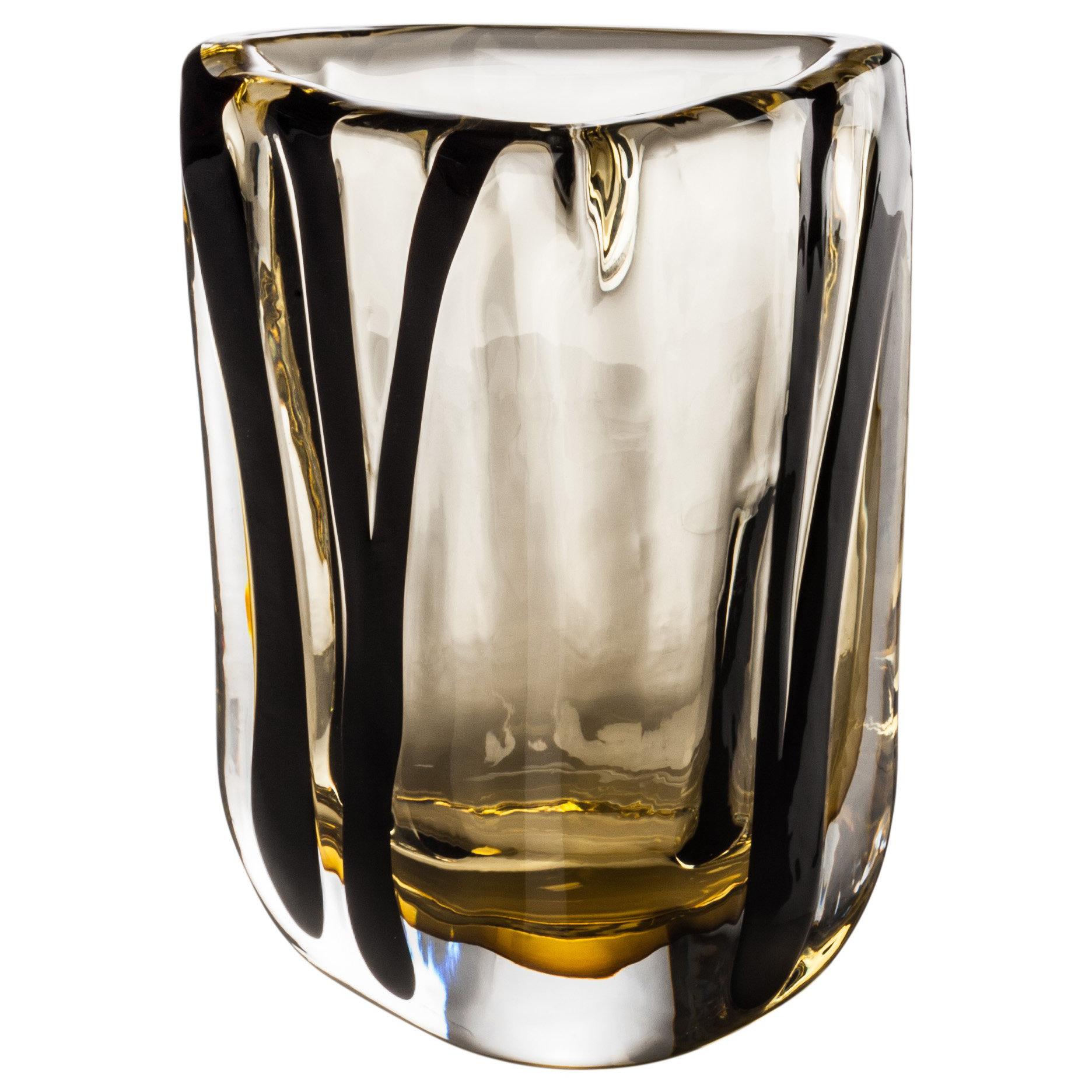 Venini, großer schwarzer Gürtel, dreieckiges Glas in Kristall und Tee von Peter Marino
