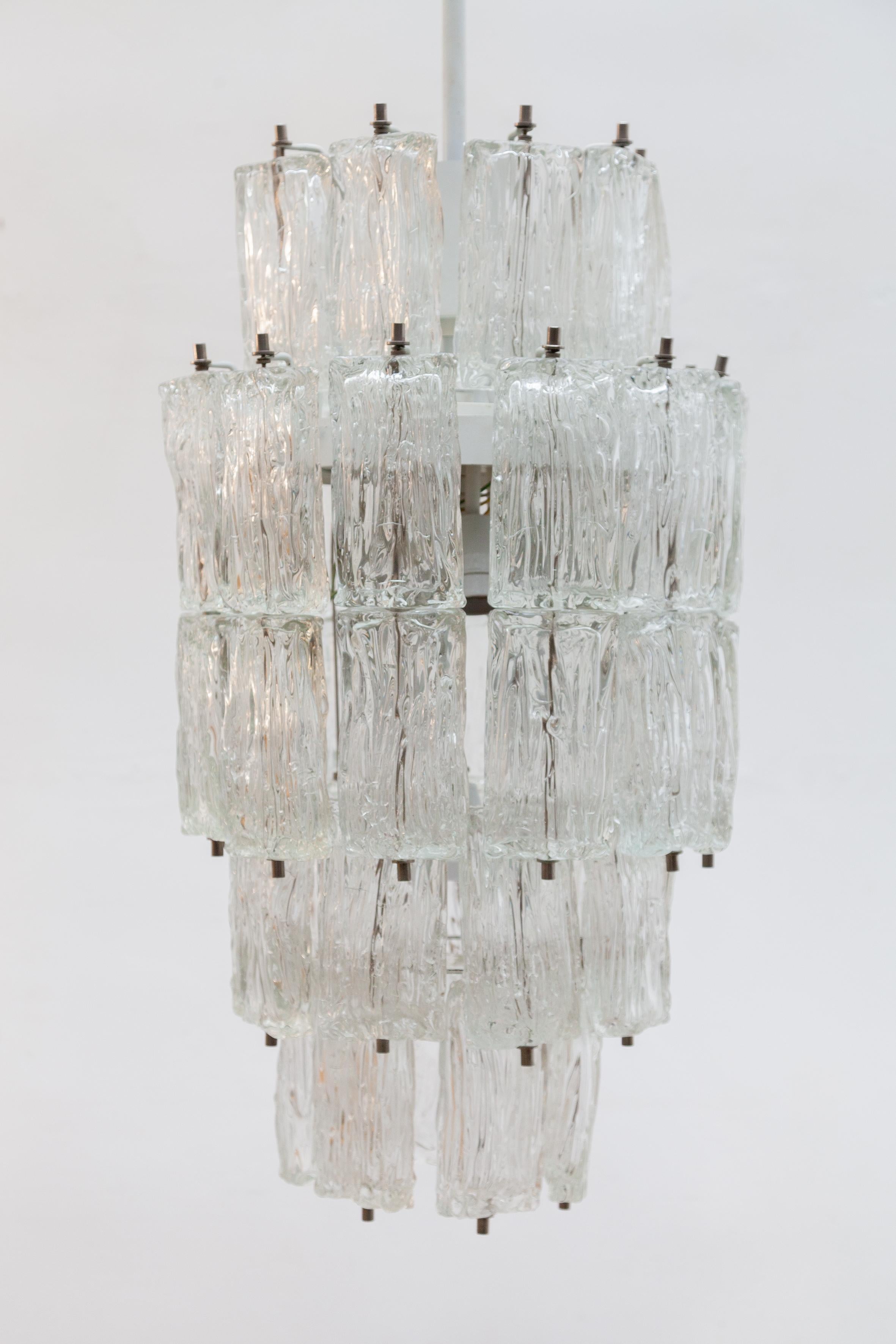 Venini Large Chandelier Iced Textured Clear Glass Five Tiers 1960s Murano, Italy 1