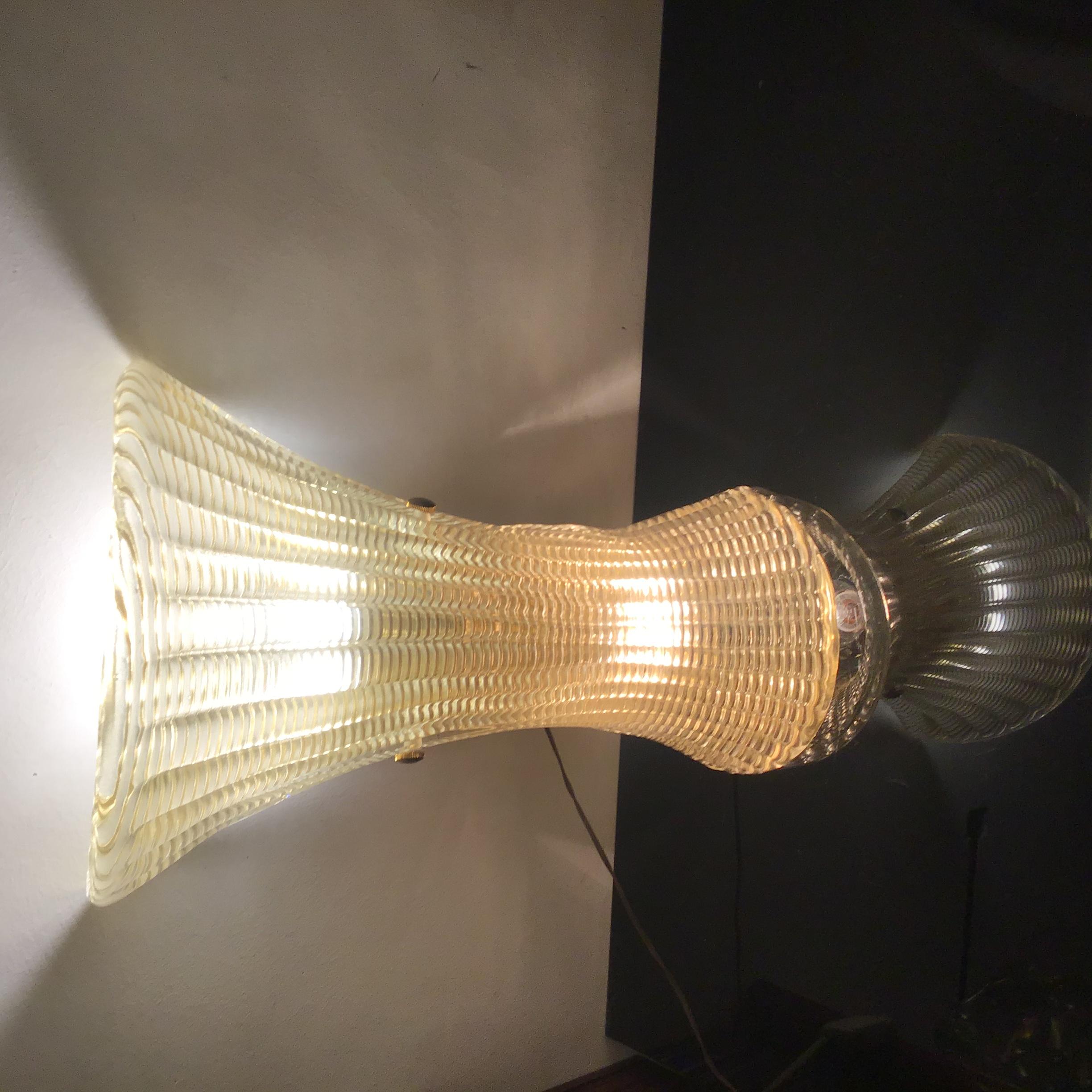 VENINI Large Sconce Gold Murano Glass Brass 1950 Italy  For Sale 9