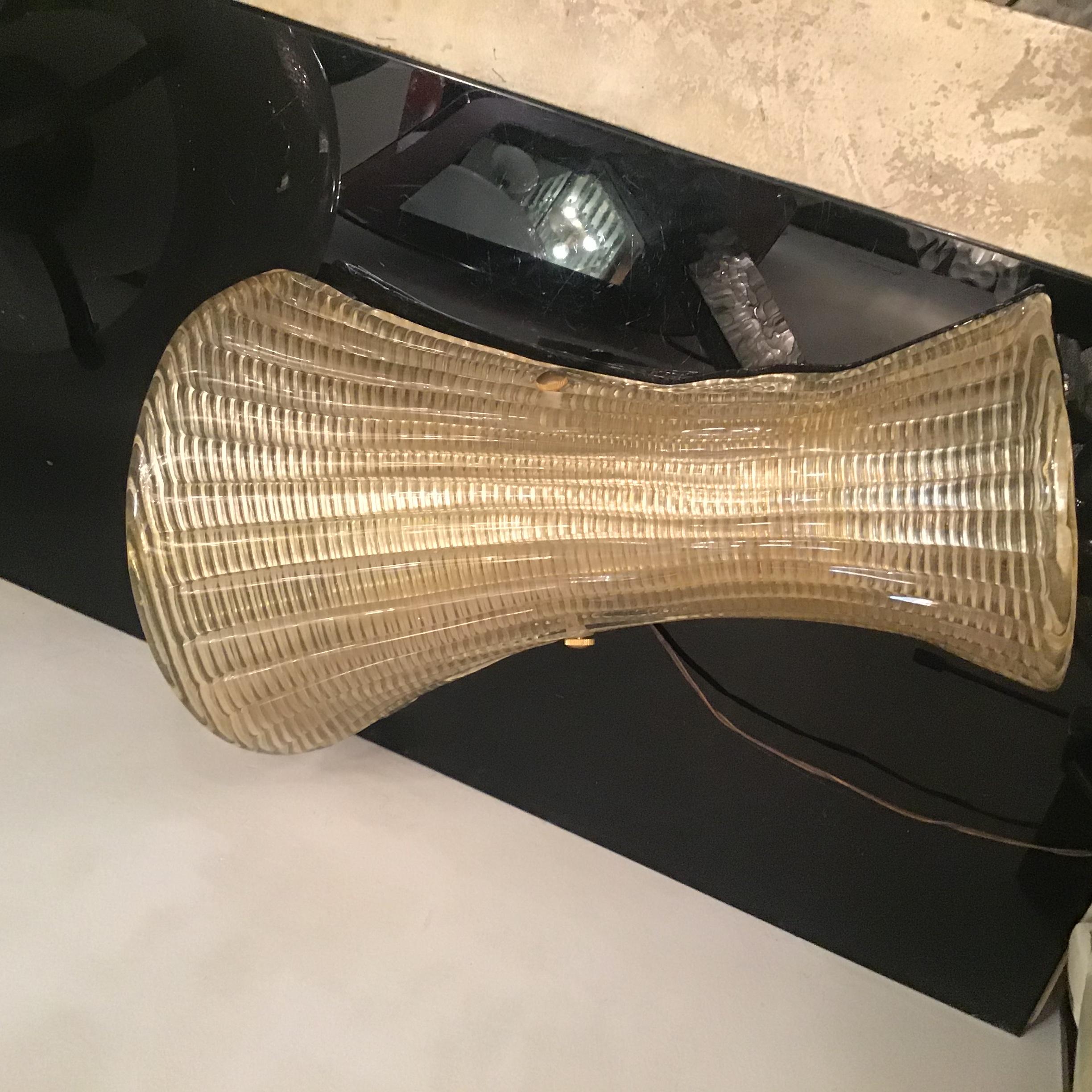 VENINI Large Sconce Gold Murano Glass Brass 1950 Italy  In Excellent Condition For Sale In Milano, IT