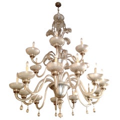 Venini Late 1930s Chandelier in Murano Glass