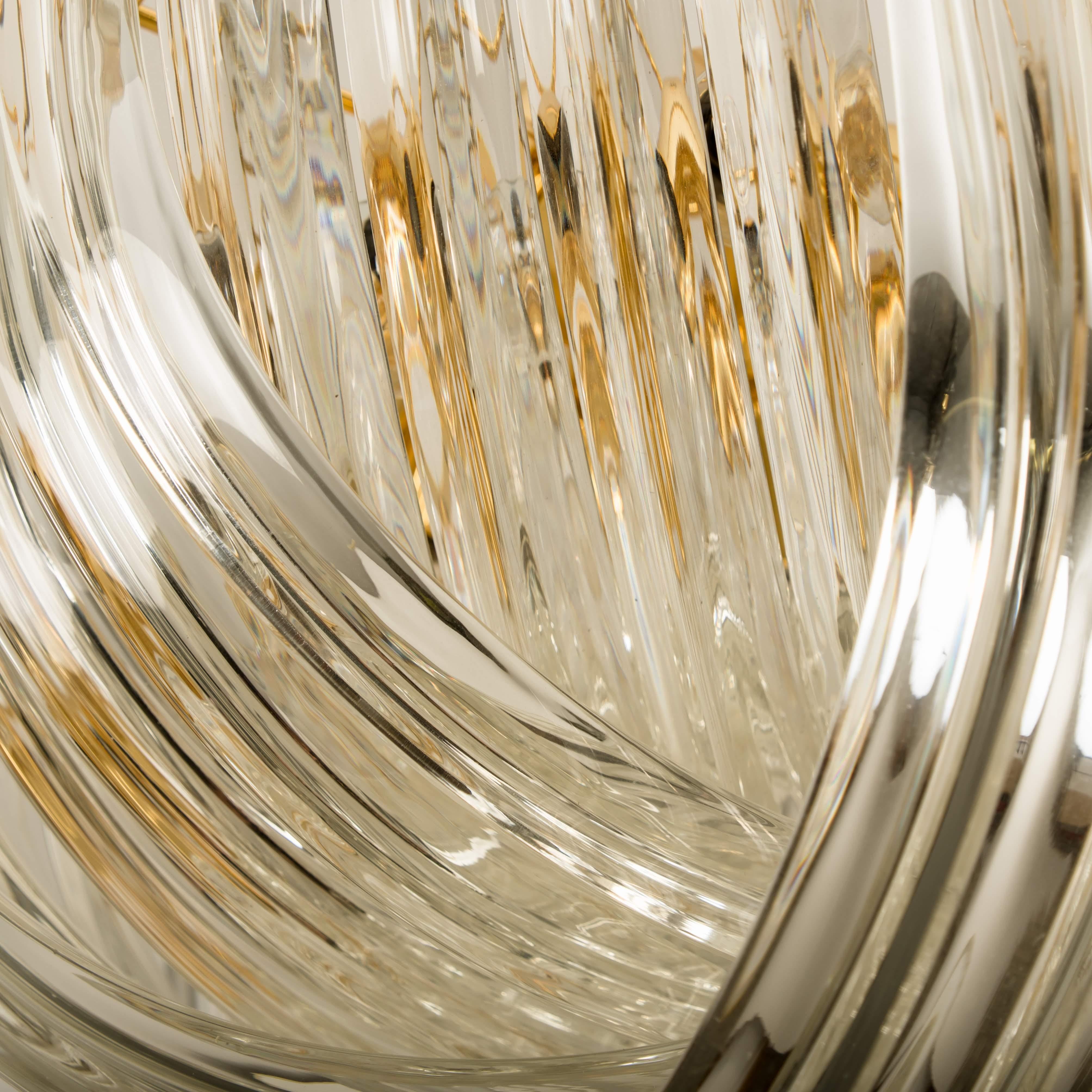 Venini-Leuchte aus geschwungenem Kristallglas und vergoldetem Messing, Italien im Angebot 4