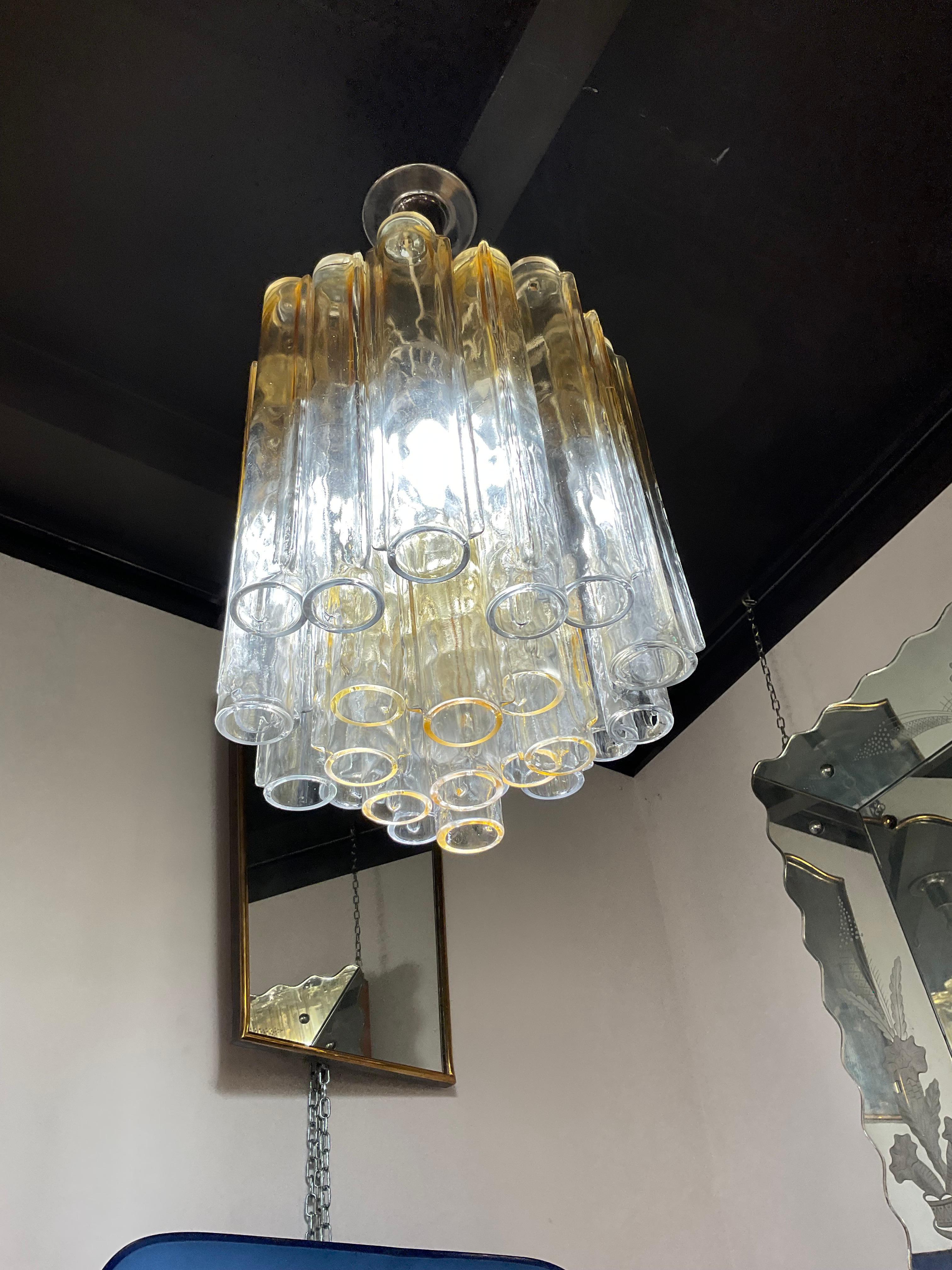 VENINI - Ludovico Diaz de Santillana - Murano 1970 -
Original LAMP aus den 1970er Jahren.
Original SOCKS-Modell, hergestellt in wenigen Exemplaren.
Qualität und perfekter Erhaltungszustand.
Gelb und transparent.