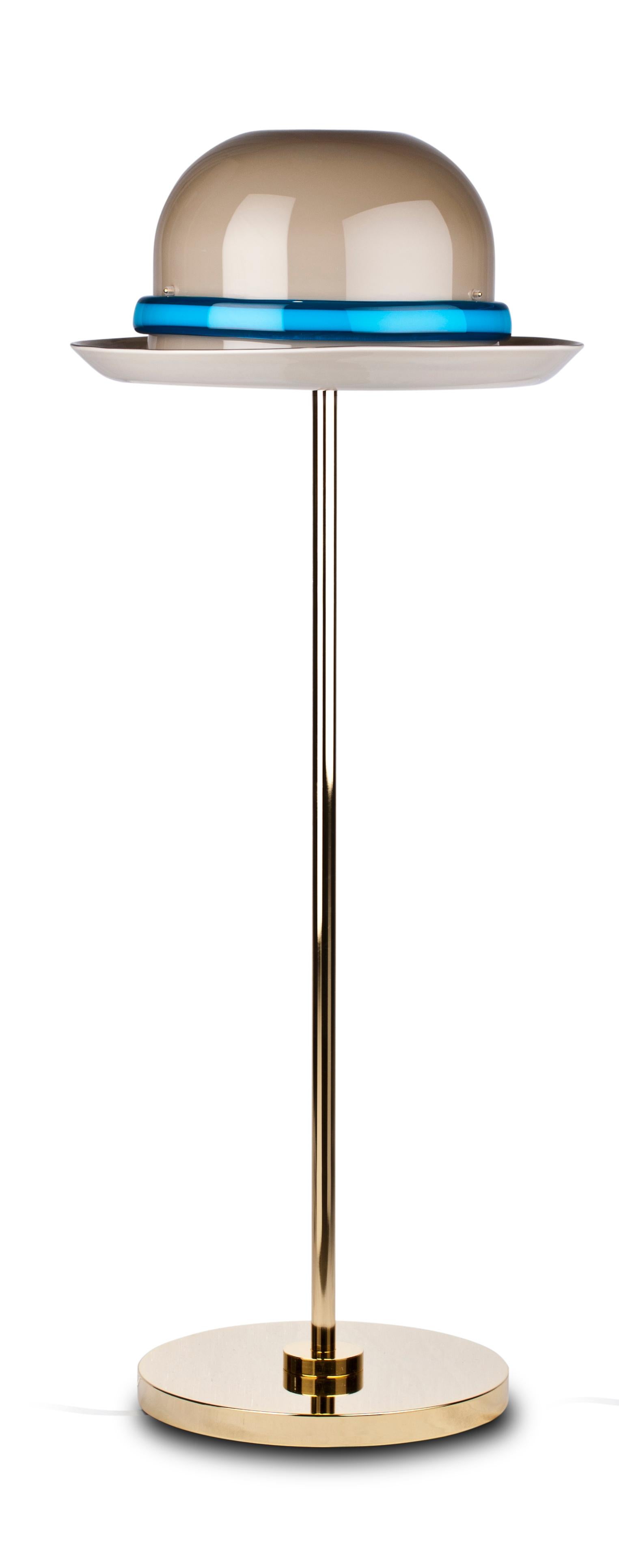 Mae West Collection of floor lamps, designed by Studio Job and manufactured by Venini, featuring 5 different shaped lamps. Limited edition of 29 + 9 art pieces (per version). Indoor use only.

Dimensions: Ø 42 cm, H 110 cm.
 