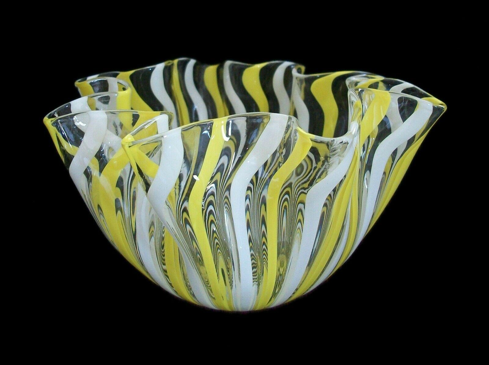 Mid-Century Modern Venini, MCM Murano Fazzoletto Filigrana Glass Vase / Bowl, Italy, C.1960's For Sale