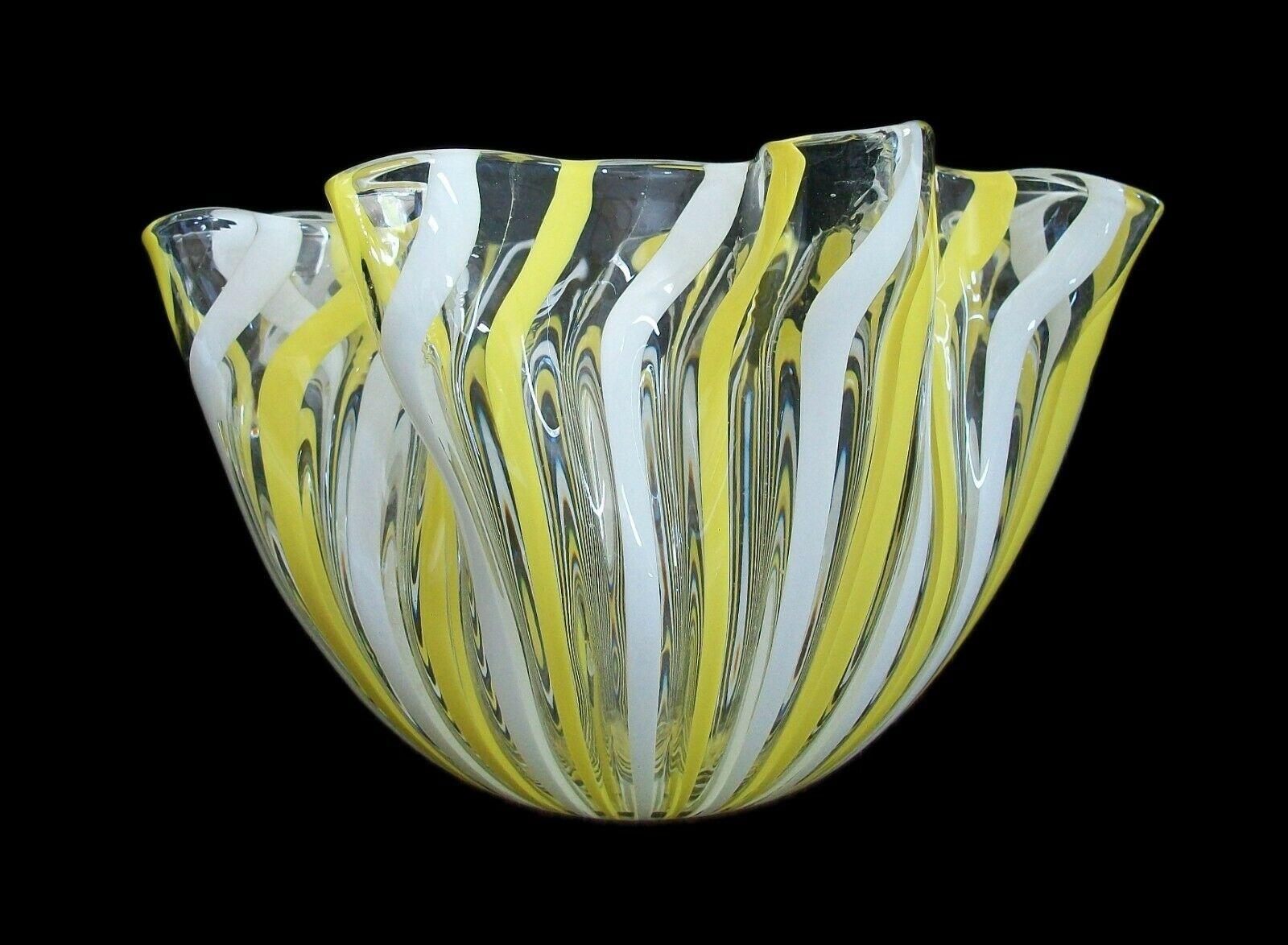 Italian Venini, MCM Murano Fazzoletto Filigrana Glass Vase / Bowl, Italy, C.1960's For Sale