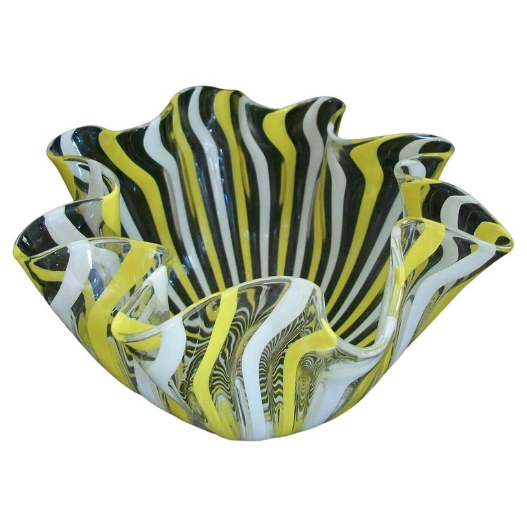 Venini, MCM Murano Fazzoletto Filigrana Glass Vase / Bowl, Italy, C.1960's  For Sale at 1stDibs