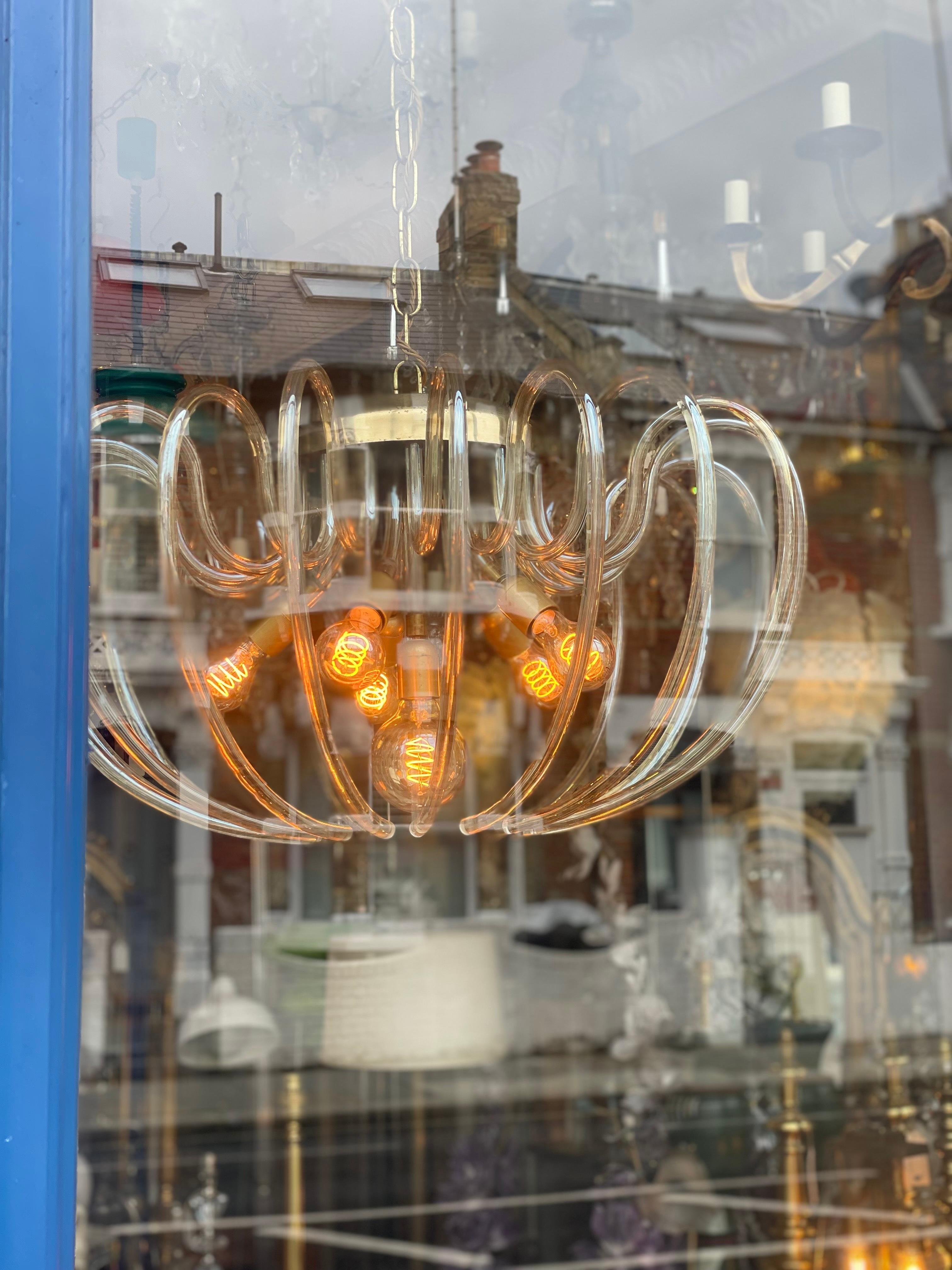 Milieu du XXe siècle Venini Mid Century Italian Amber Murano Glass Suspension Light (lampe à suspension en verre de Murano) en vente