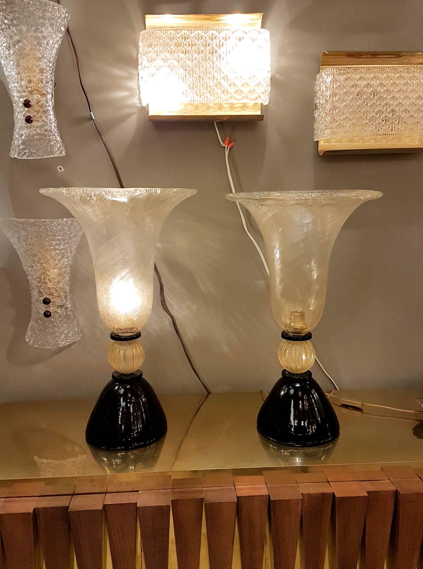 Mid-20th Century Venini Mid-Century Modern Clear Gold and Black Murano Glass Urn Pair of Lamps