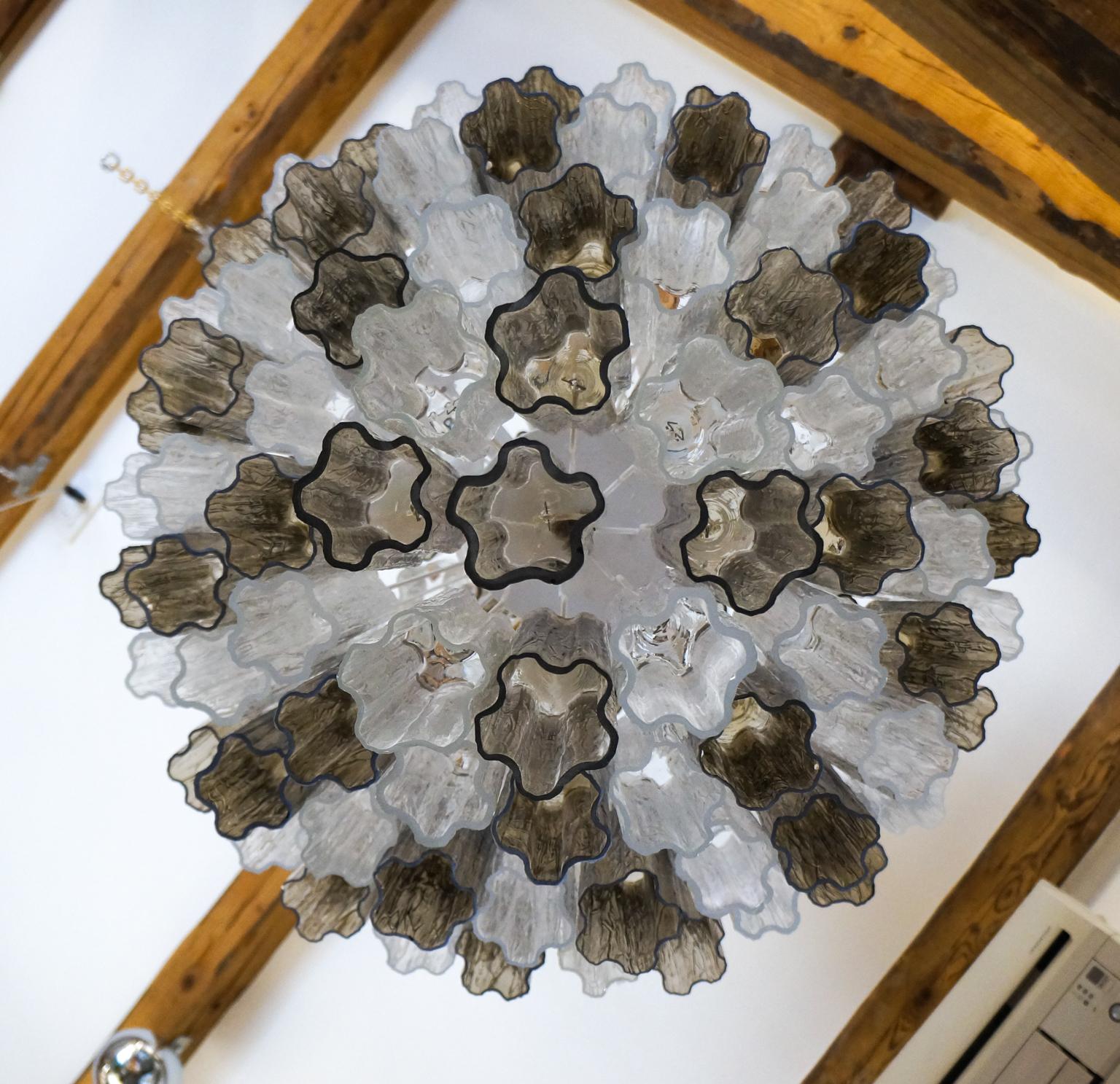 Lustre Venini en verre de Murano gris, moderne du milieu du siècle dernier, par Toni Zuccheri, 1980 en vente 12