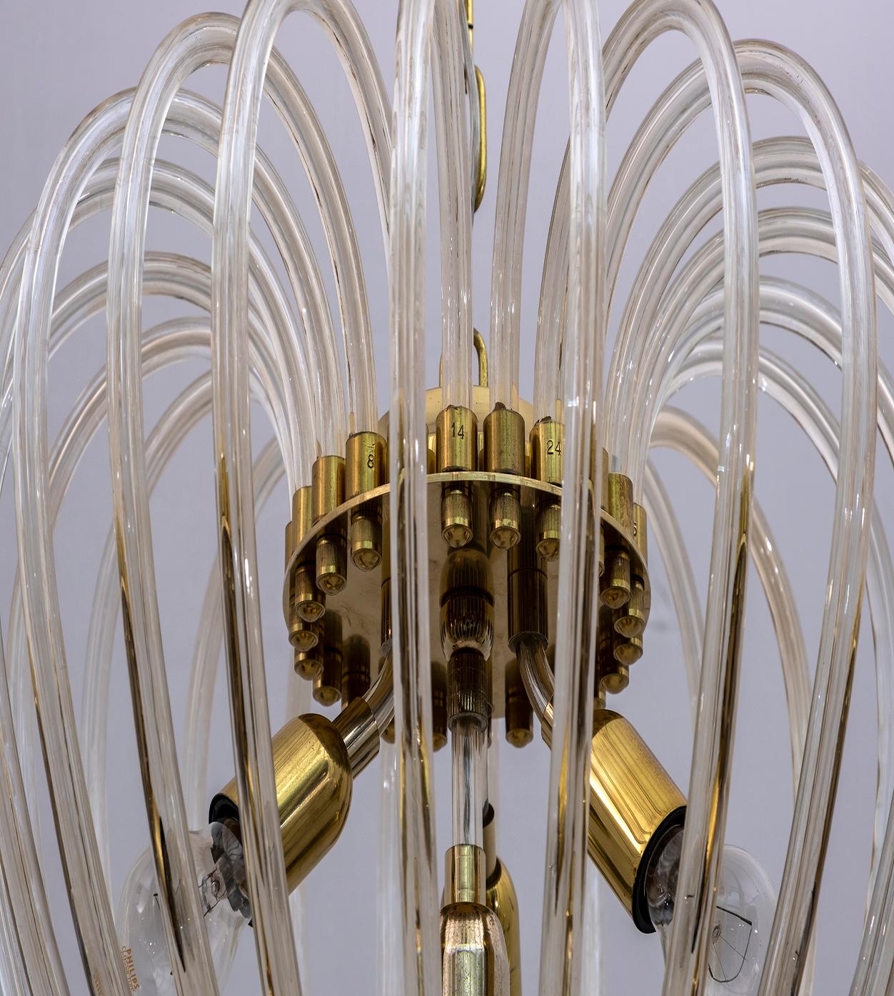 Venini Mid-Century Modern Italian Murano Glass and Brass Chandelier, 1950s For Sale 4