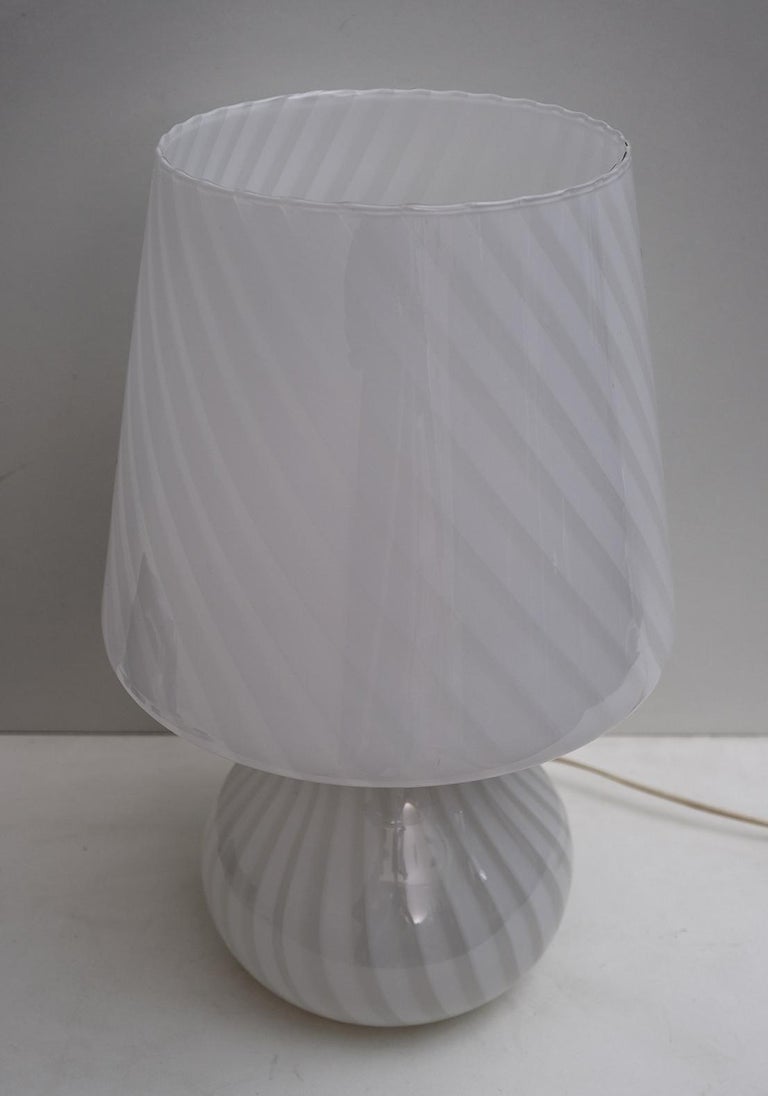 Late 20th Century Venini Mid-Century Modern Italian Murano Glass Mushroom Table Lamp, 1970s For Sale