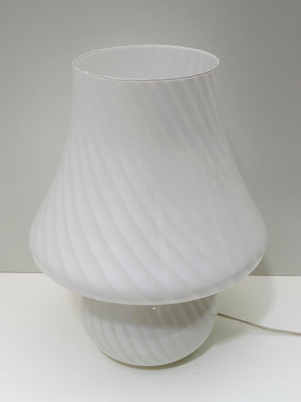 Late 20th Century Venini Mid-Century Modern Italian Murano Glass Table Lamp, 1970s