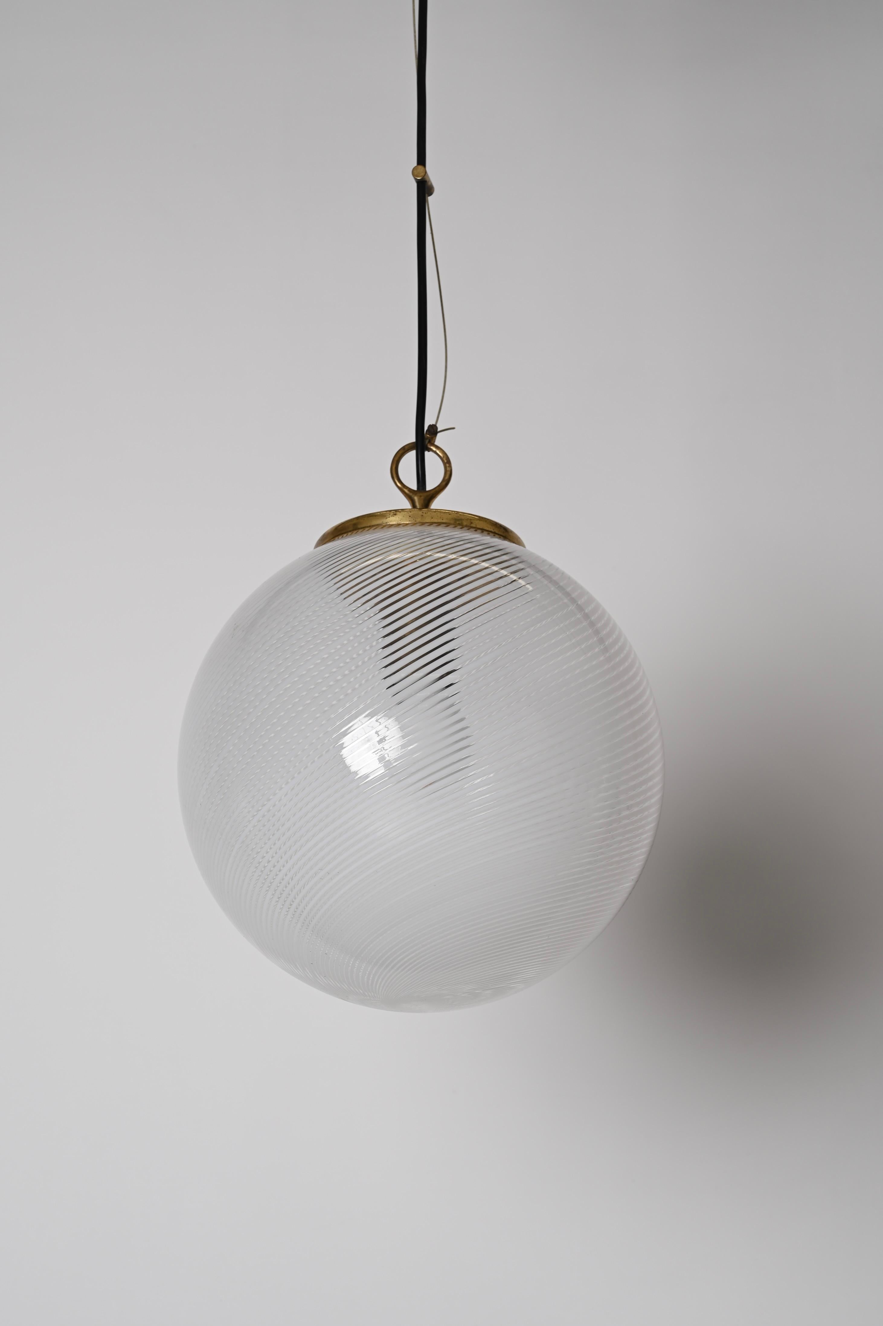 Fin du 20e siècle Lustre Venini du milieu du siècle dernier Tessuto, en verre de Murano blanc et cristal, 1970 en vente