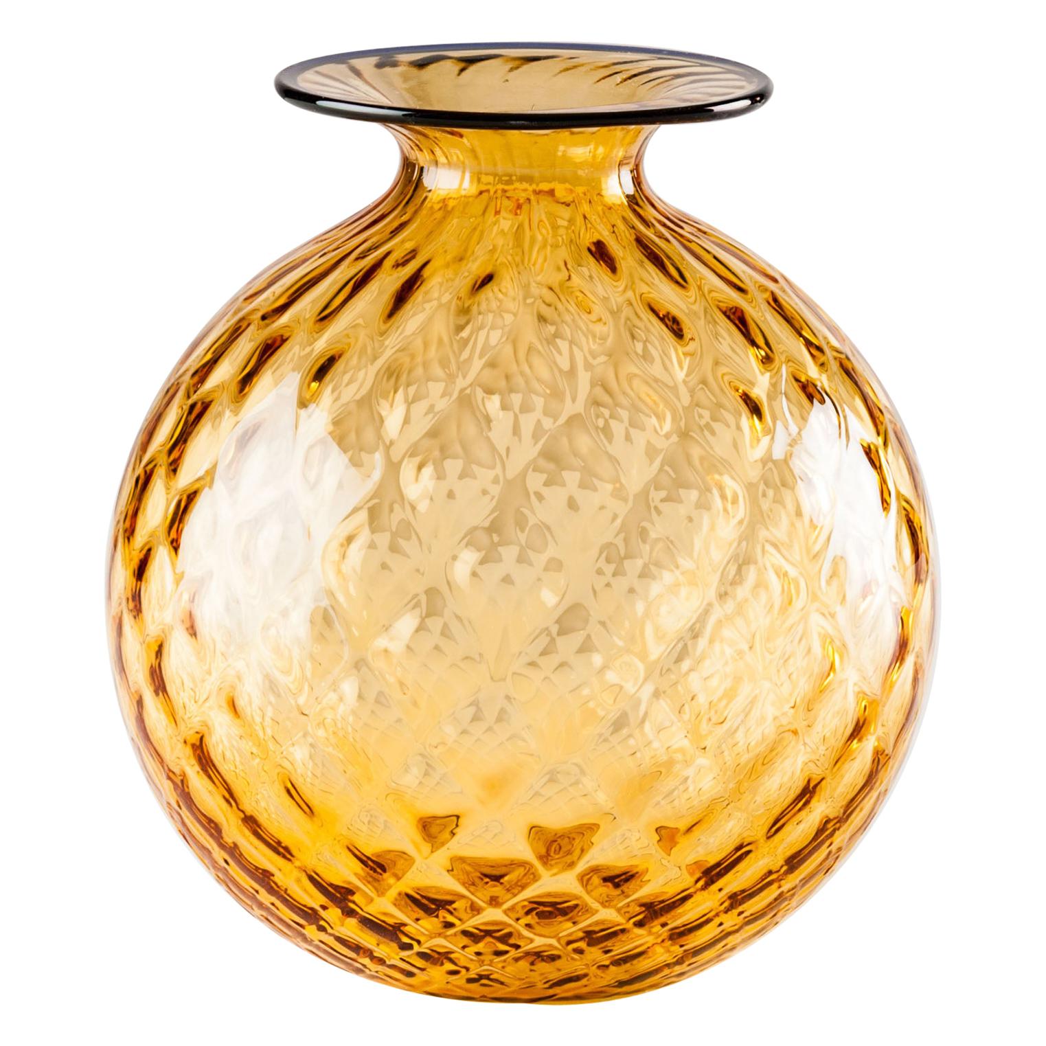 Venini Monofiore Balloton, mittelgroße Vase aus bernsteinfarbenem Muranoglas mit horizontalem Faden