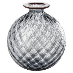 Venini Monofiore Balloton, Vase aus rotem Muranoglas mit Traubenfaden, von Venini