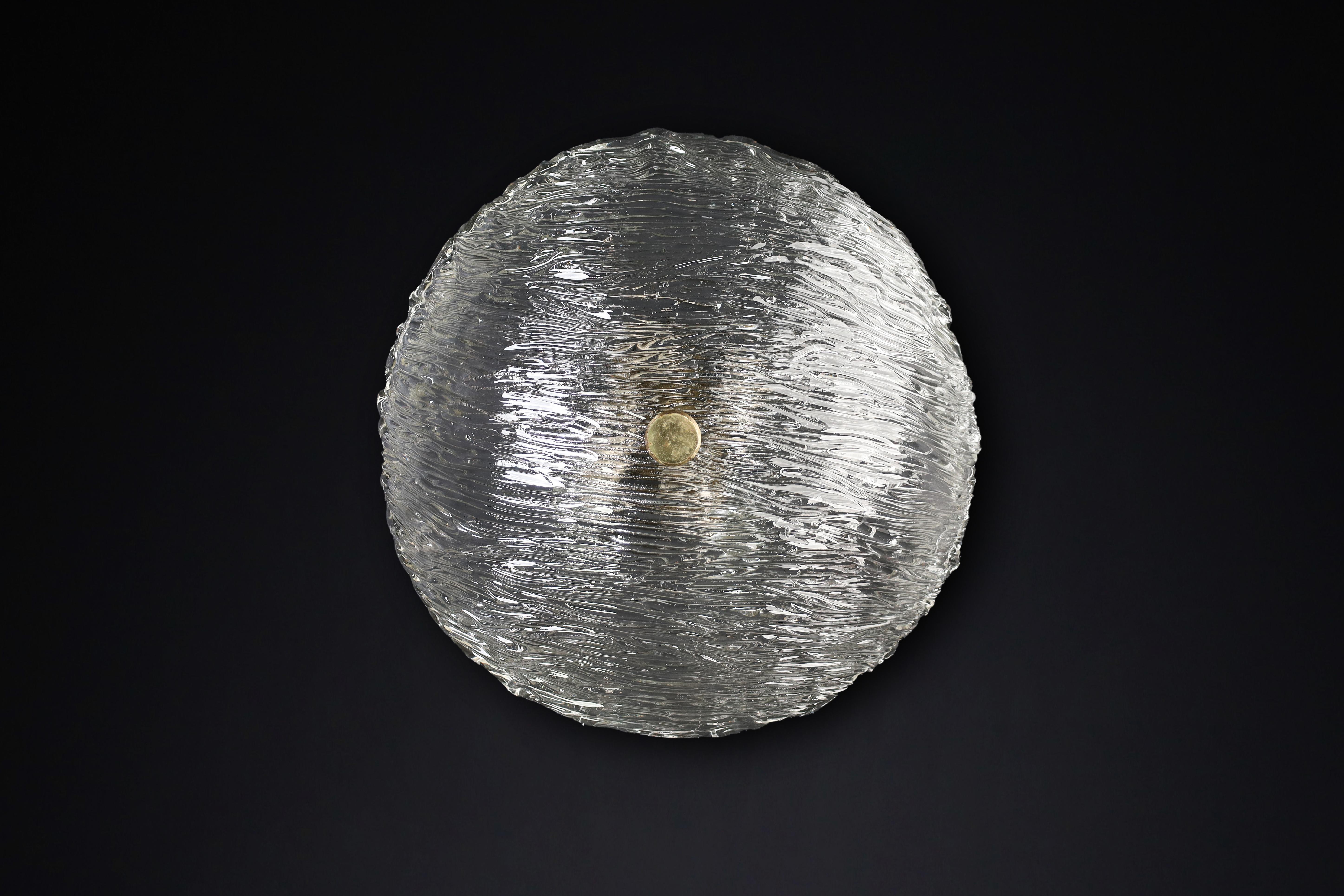 Venini Murano Flush Mount / Wall light from the Bambù series, made in Italy in the 1950s. 

Midcentury Large Venini Murano Flush Mount / Wall light from the Bambù series, made in Italy during the 1950s. The light fixture is made of thick-textured
