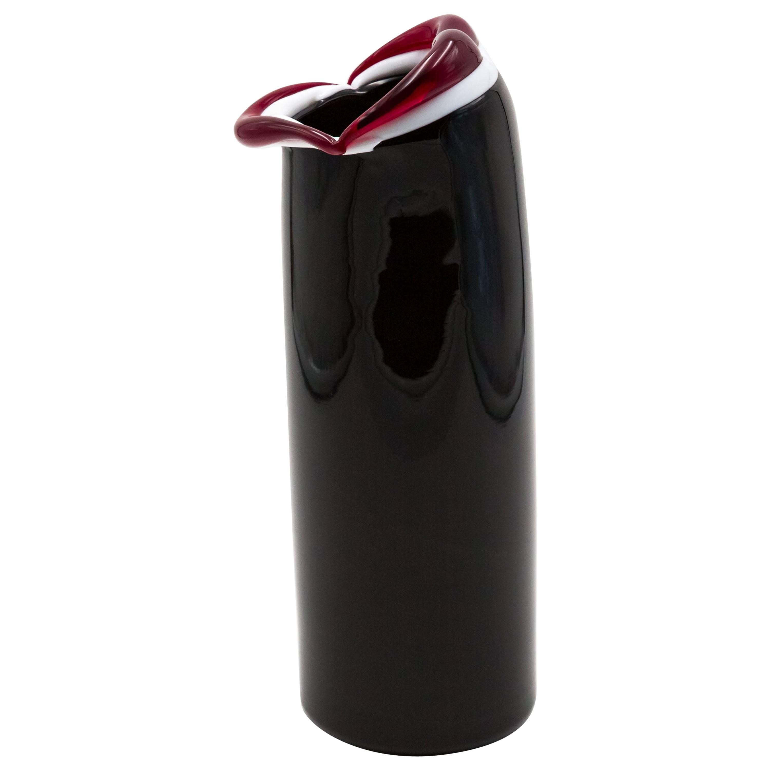 Venini Murano Fulvio Bianconi sorriso (Smile) mouth blown Vase, black color  