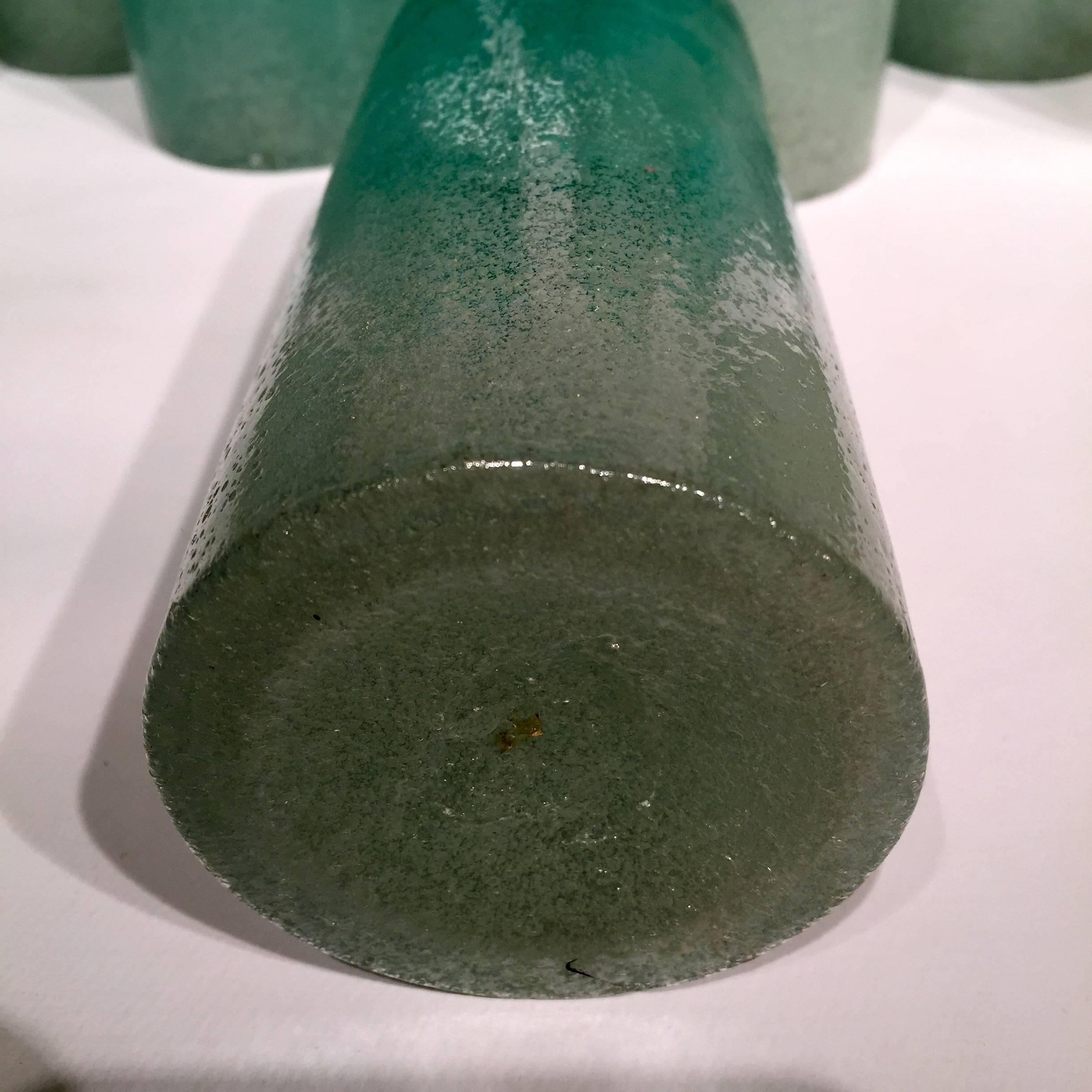 italien VENINI - Verre de Murano par Napoleone Martinuzzi - Ensemble de huit verres verts, vers 1930 en vente