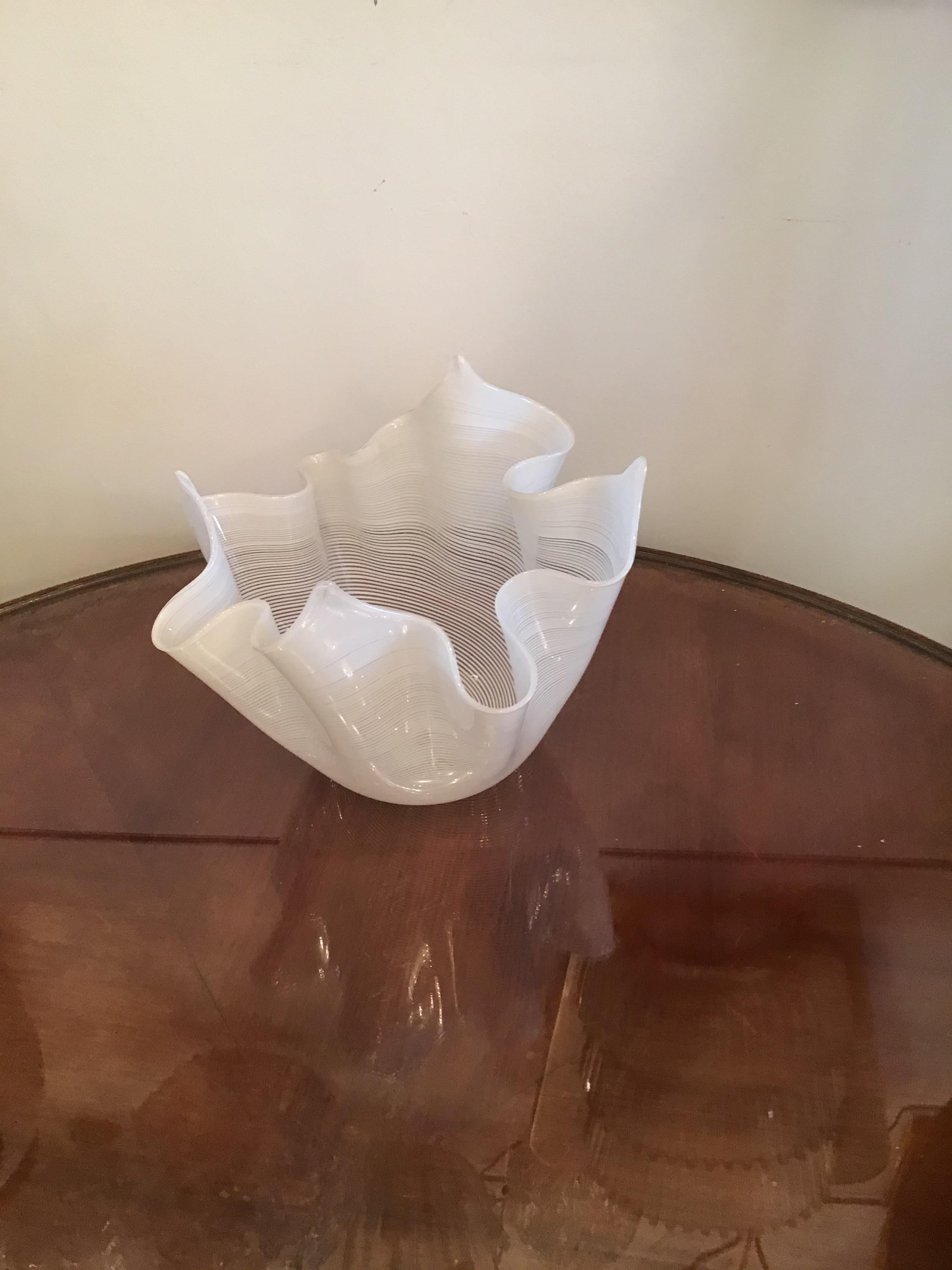 Venini Murano Glass Centerpiece Handkerchief “Filigrana”, 1955, Italy For Sale 8