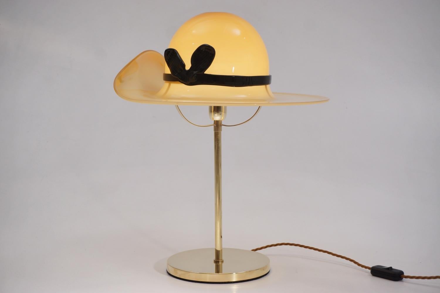 Venini Murano Glass Hat Lamp on a Brass Base, circa 1970s, Italian 8