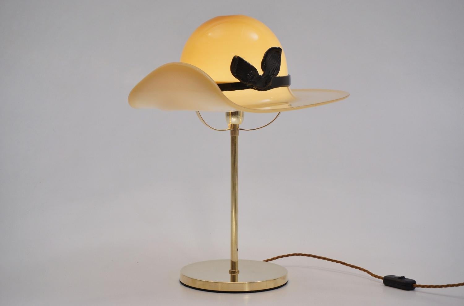 Venini Murano Glass Hat Lamp on a Brass Base, circa 1970s, Italian 1