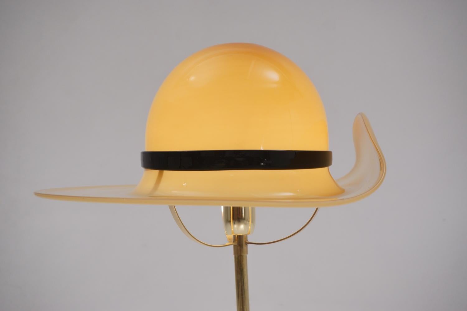 Venini Murano Glass Hat Lamp on a Brass Base, circa 1970s, Italian 4