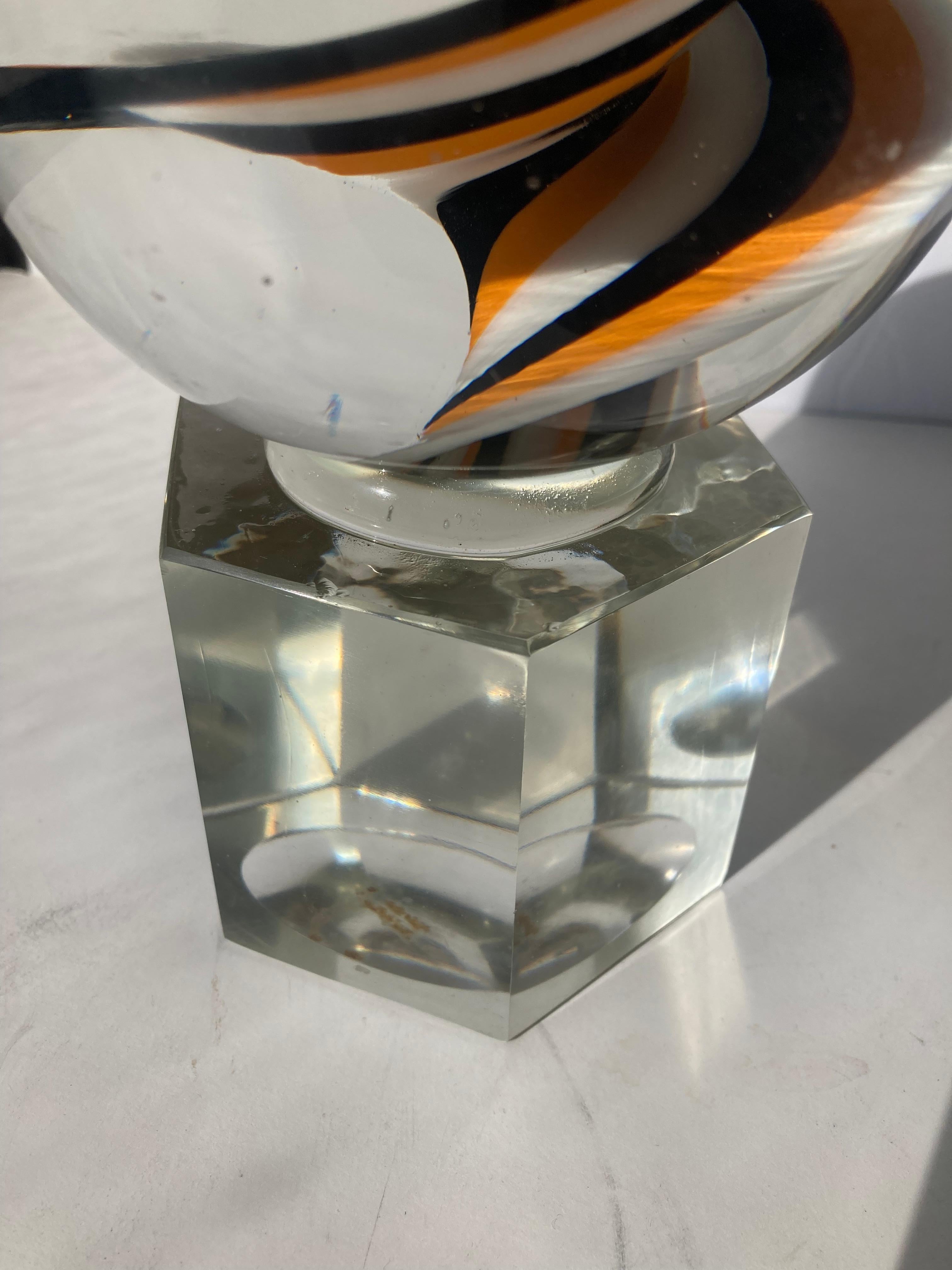 Fait main Presse-papiers/sculpture abstraite en verre de Murano, signé Venini en vente