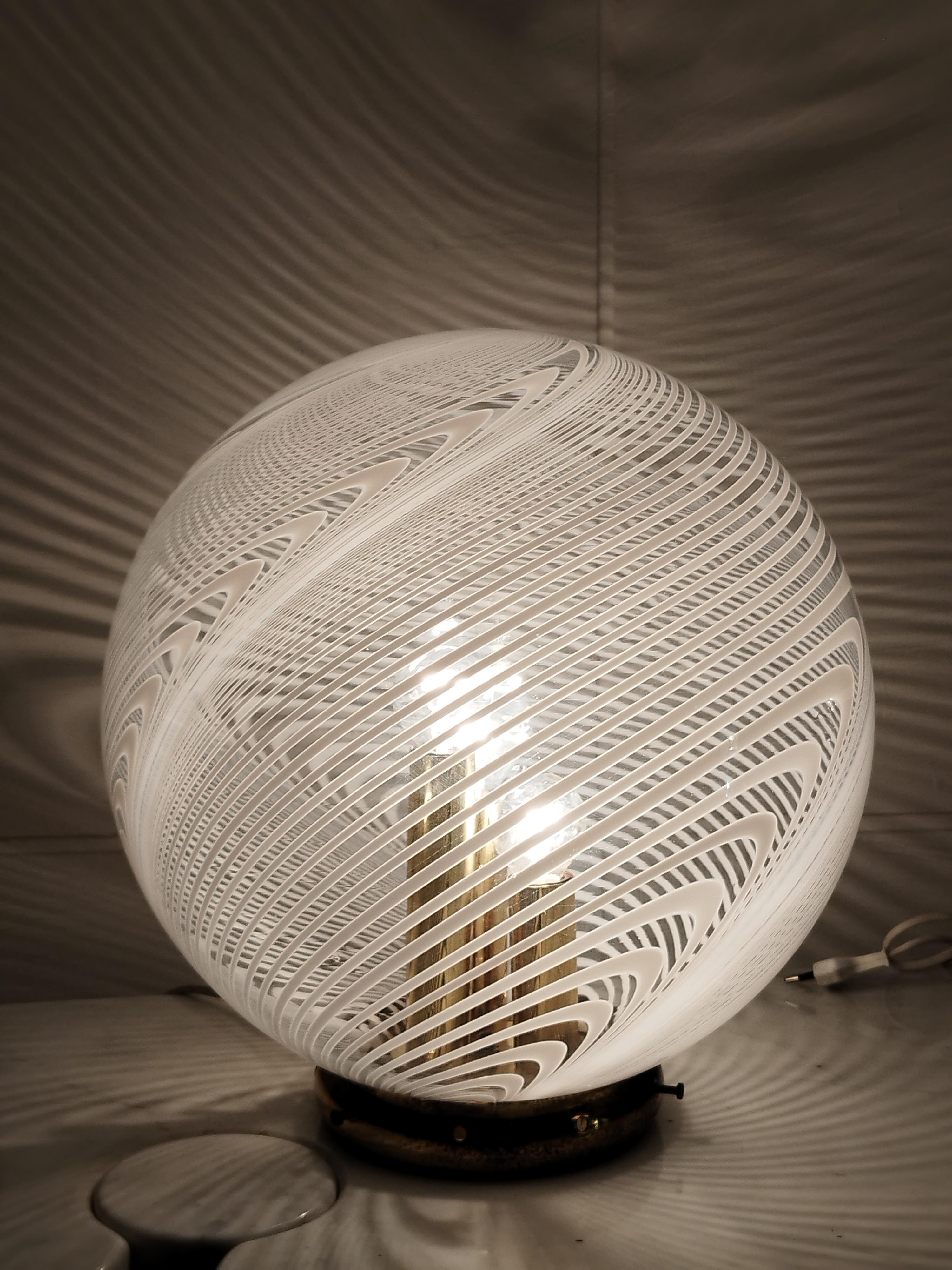 Mid-Century Modern Venini Murano Glass Sphere Table Lamp, Italy 1970s