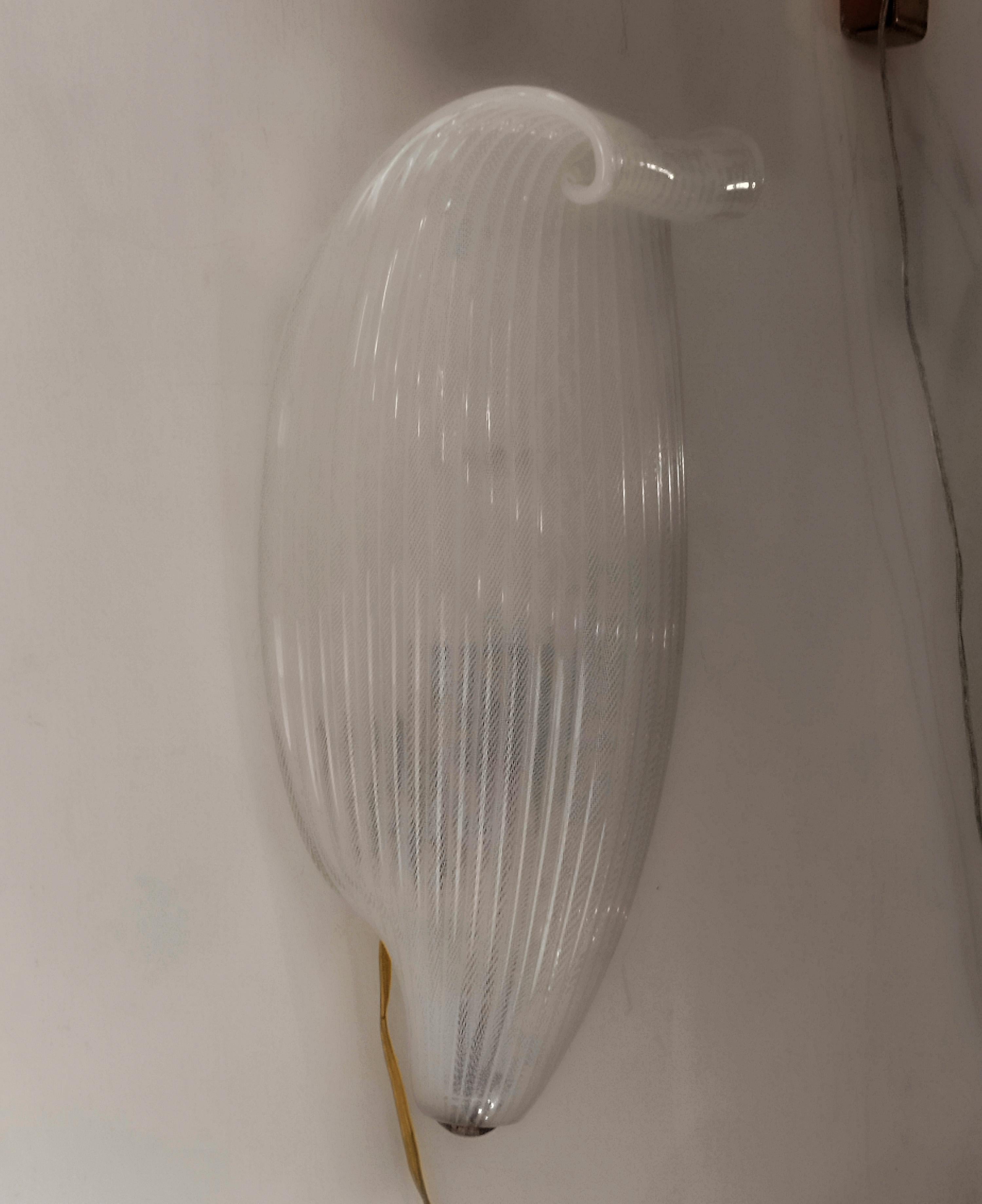 Venini Murano Glas Wandleuchte Mod.5825 'Petali' Serie, Italien 1950er Jahre im Angebot 1