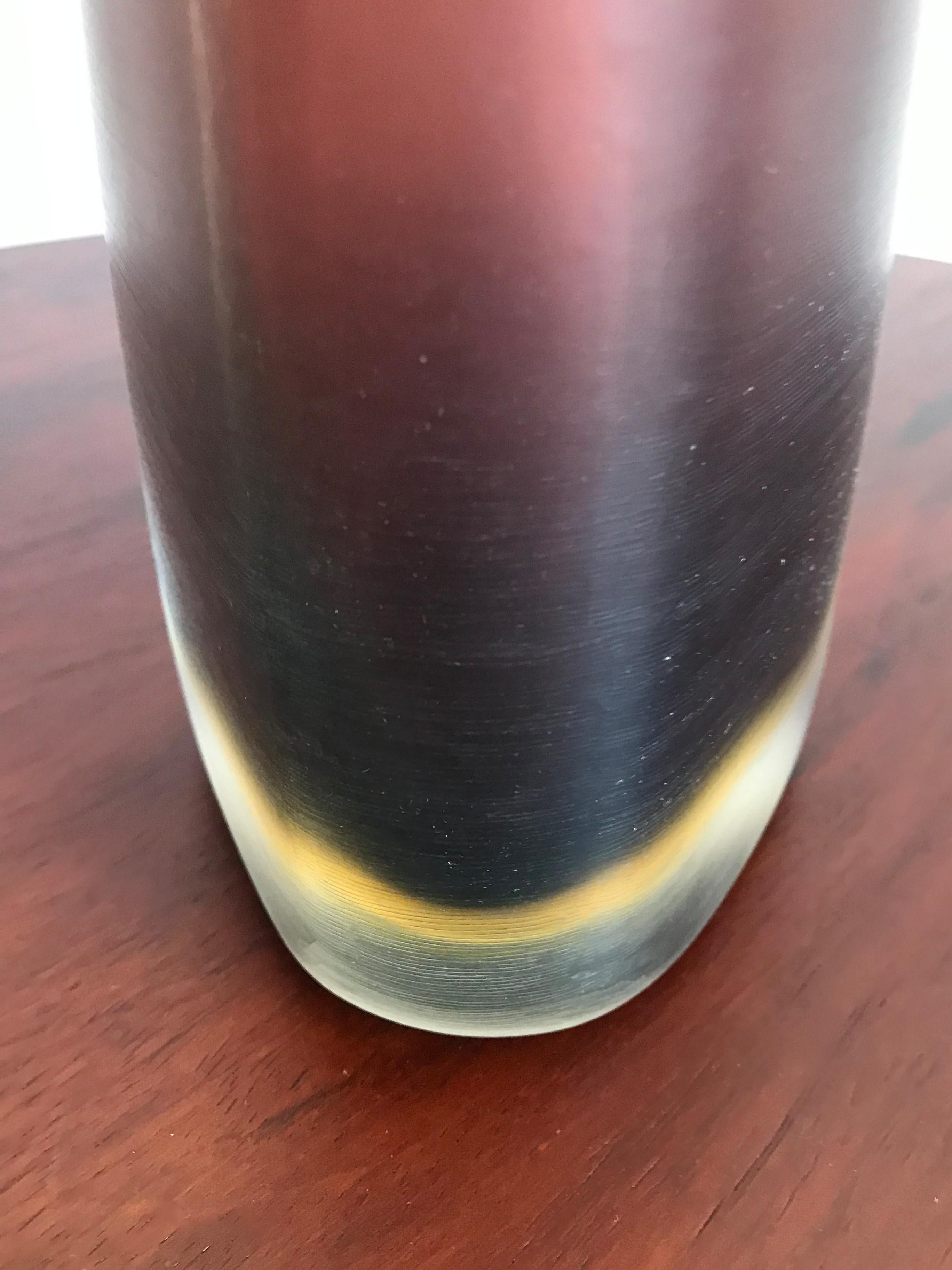 Venini Murano Italienische dunkelrote Glasflasche Incisi Serie, Incisi, 1980 im Angebot 1
