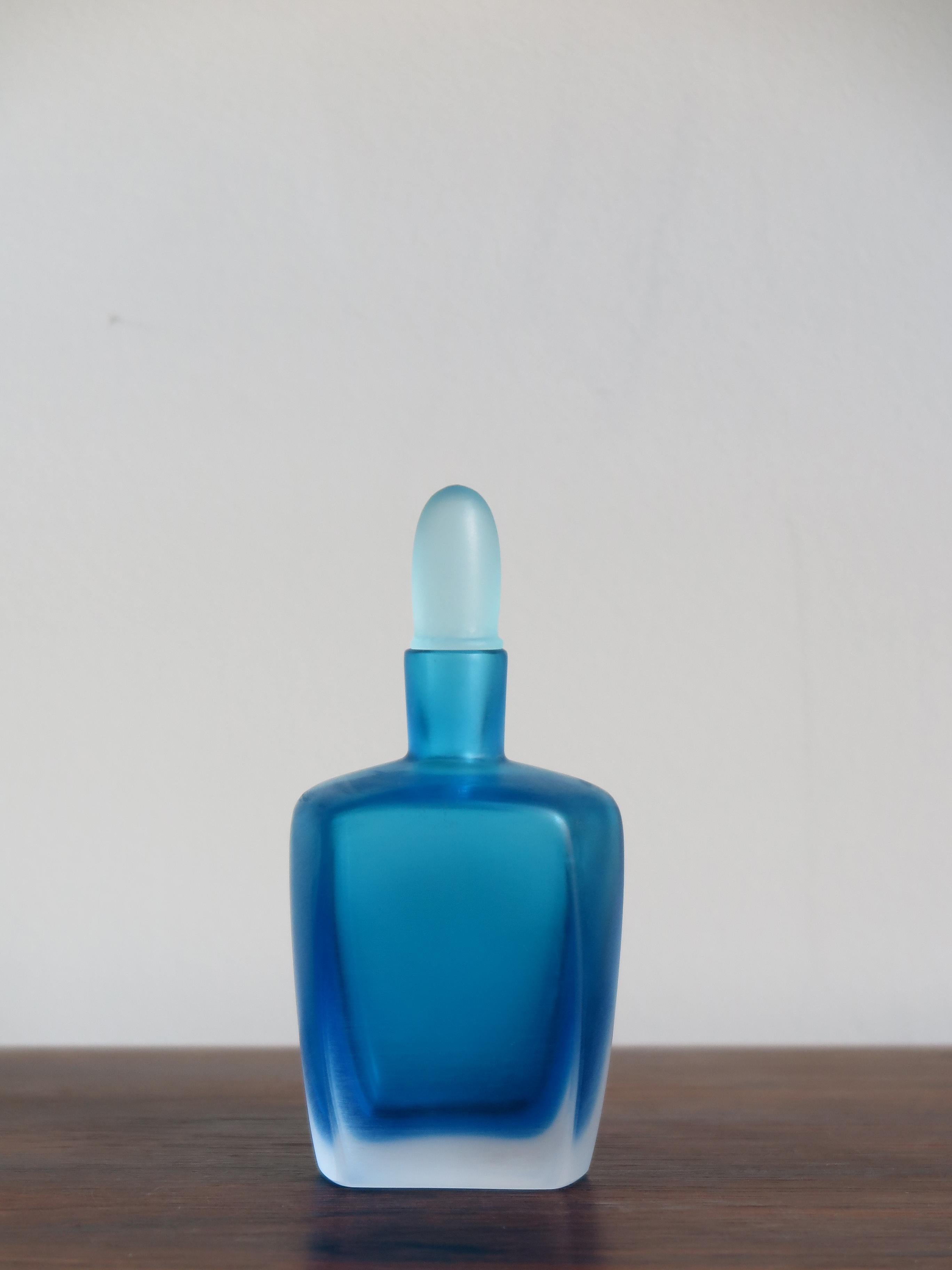 Post-Modern Venini Murano Italy Glass Blue Bottle Serie “Velati”, 1992 For Sale