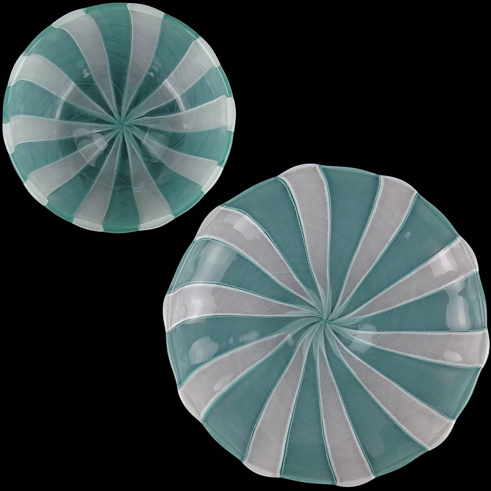 Hand-Crafted Venini Murano Jade Green White Micro Ribbons Italian Art Glass Bowl Dish Set