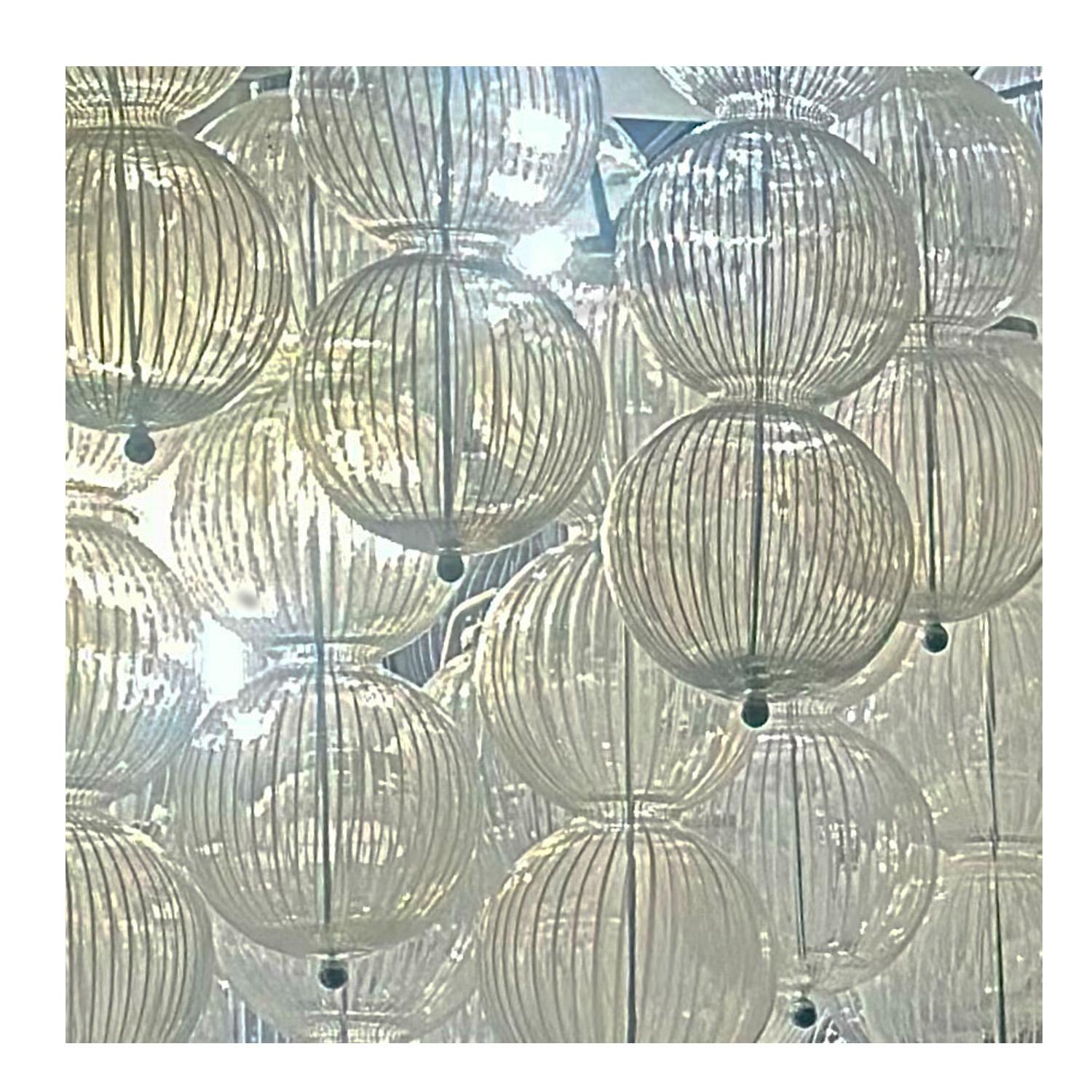 Italiano Lampadario a sfera in vetro di Murano stile Venini anni '80 in vendita