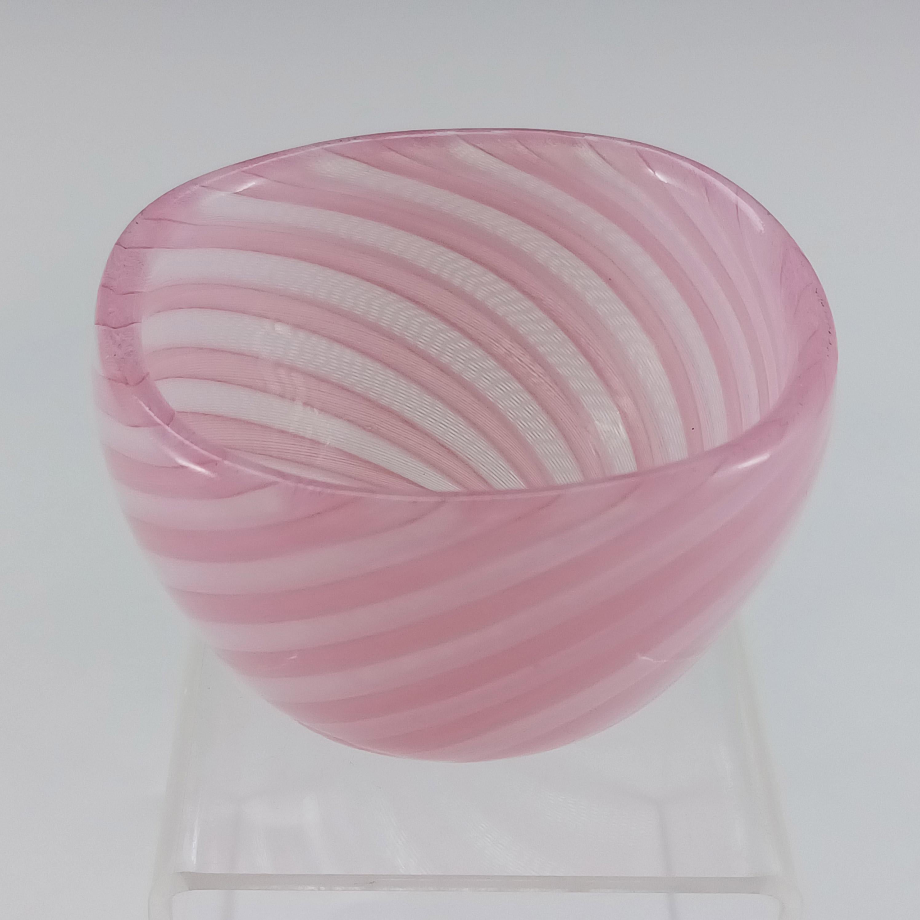 Mid-20th Century Venini Murano Pink & White Glass Zanfirico Bowl by Carlo Scarpa For Sale