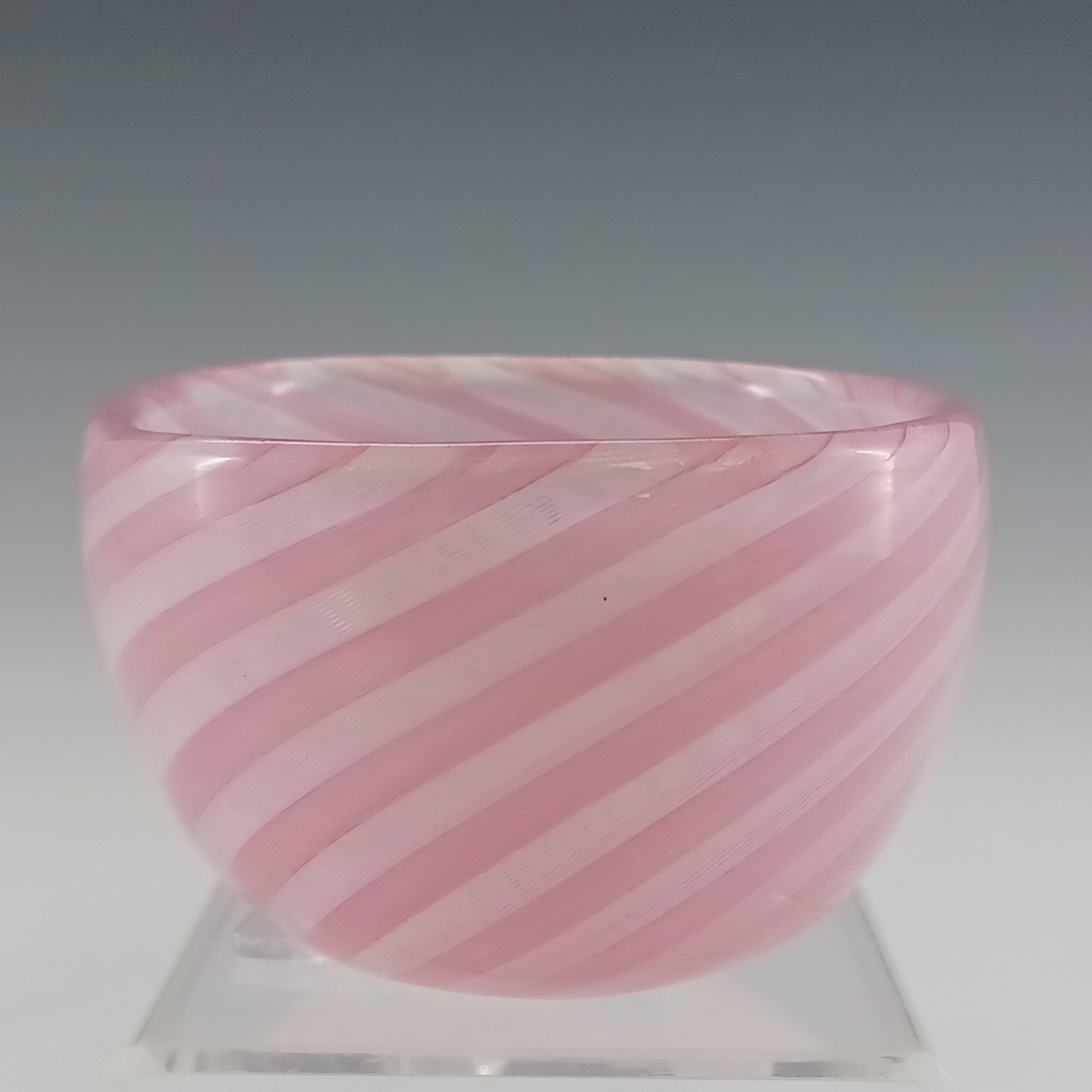 Venini Murano Pink & White Glass Zanfirico Bowl by Carlo Scarpa For Sale 2