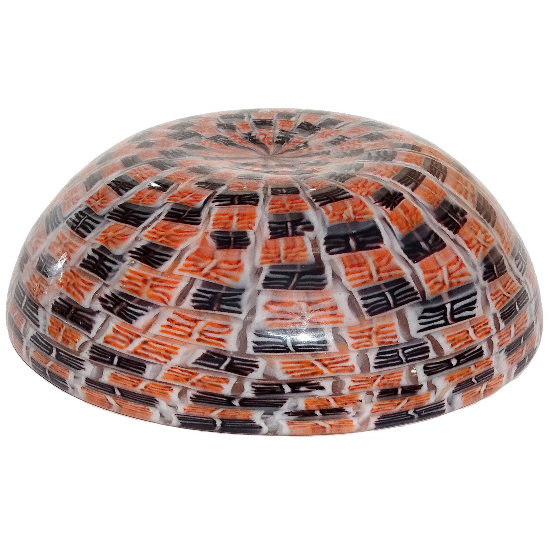 Grand bol en verre d'art italien Venini Murano Riccardo Licata Mosaïque orange noire Bon état - En vente à Kissimmee, FL