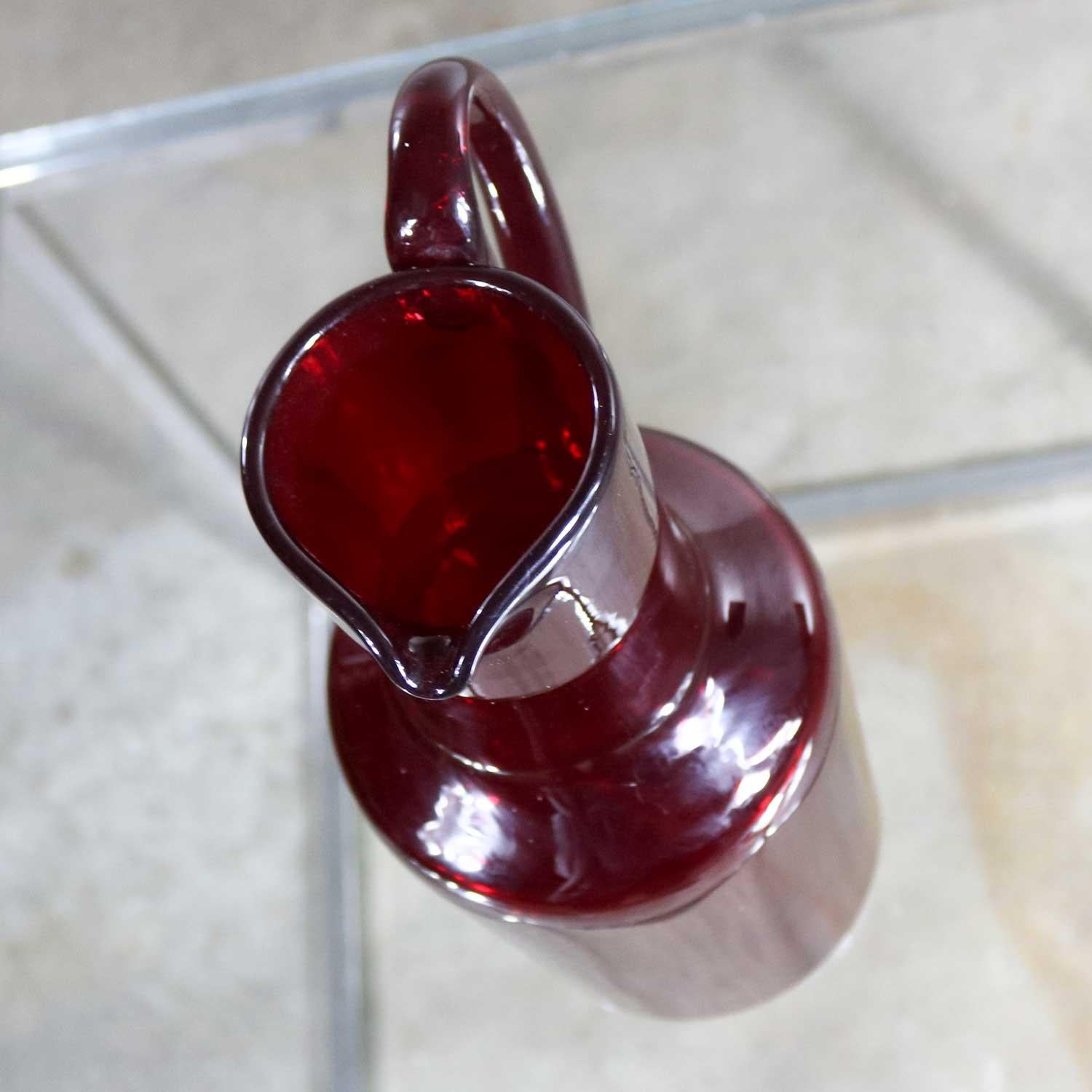 Venini Murano Signed Red Cocktail Pitcher For Sale 1