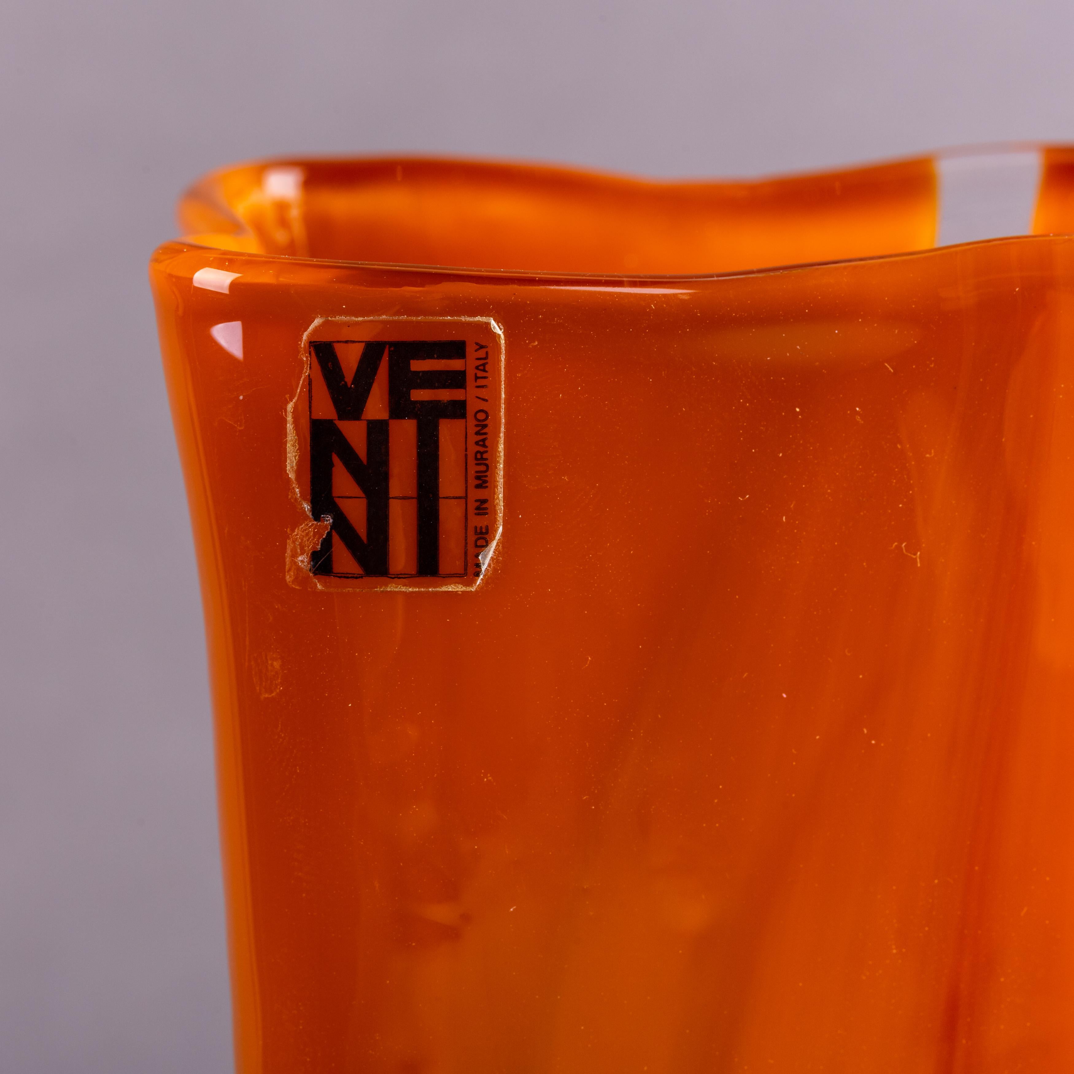 Blown glass Scolpito vase (amber), Toni Zuccheri, Venini Murano (Italy) In Excellent Condition In Brussels, BE