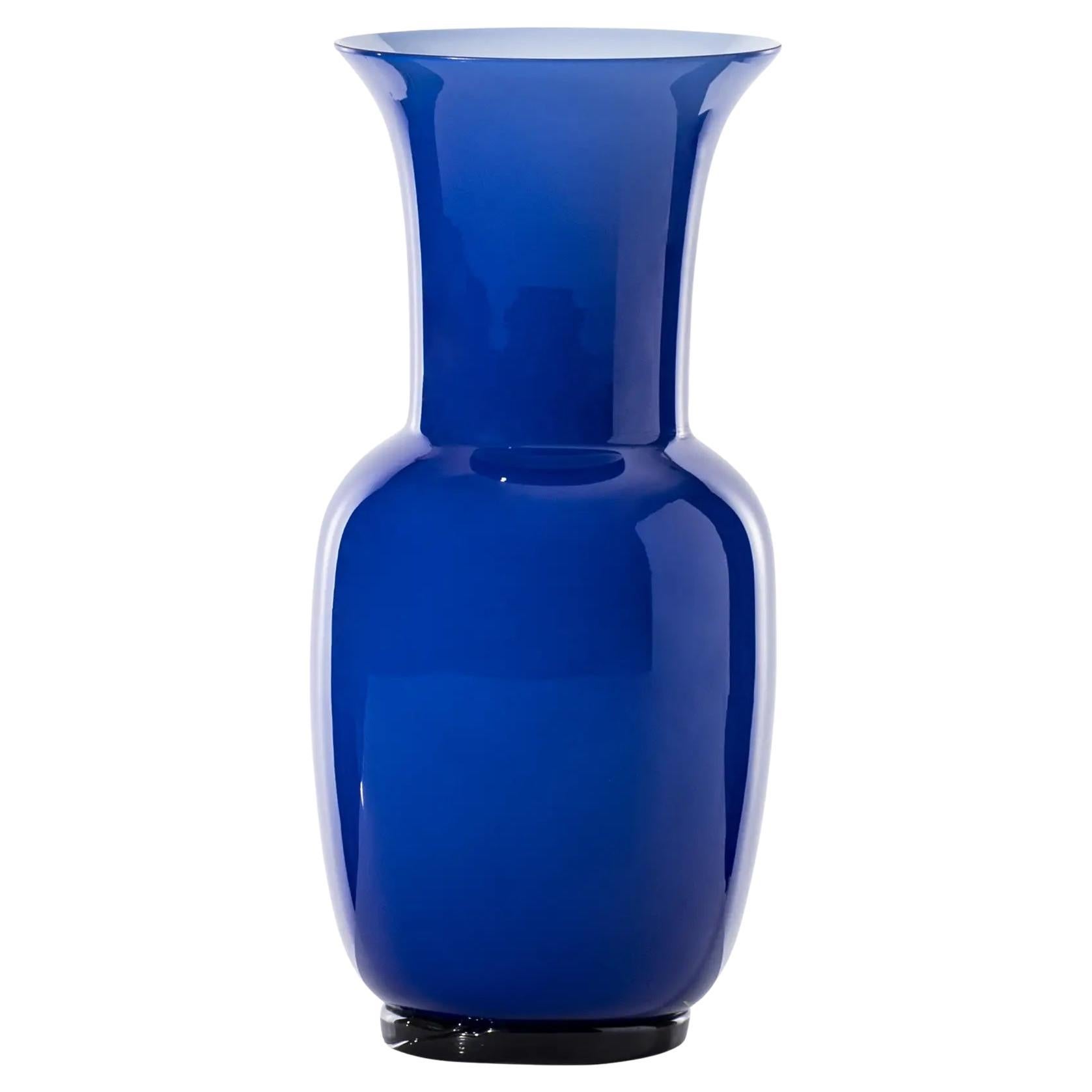 Venini Opalino 706.22 Medium – Zaffiro – Murano Glass Vase – Damiani