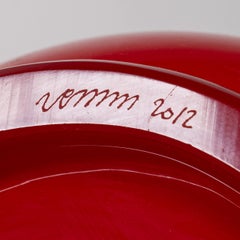 Jarrón «Opalino» de VENINI, de cristal de Murano rojo y blanco, firmado en 2012, hecho a mano en Italia