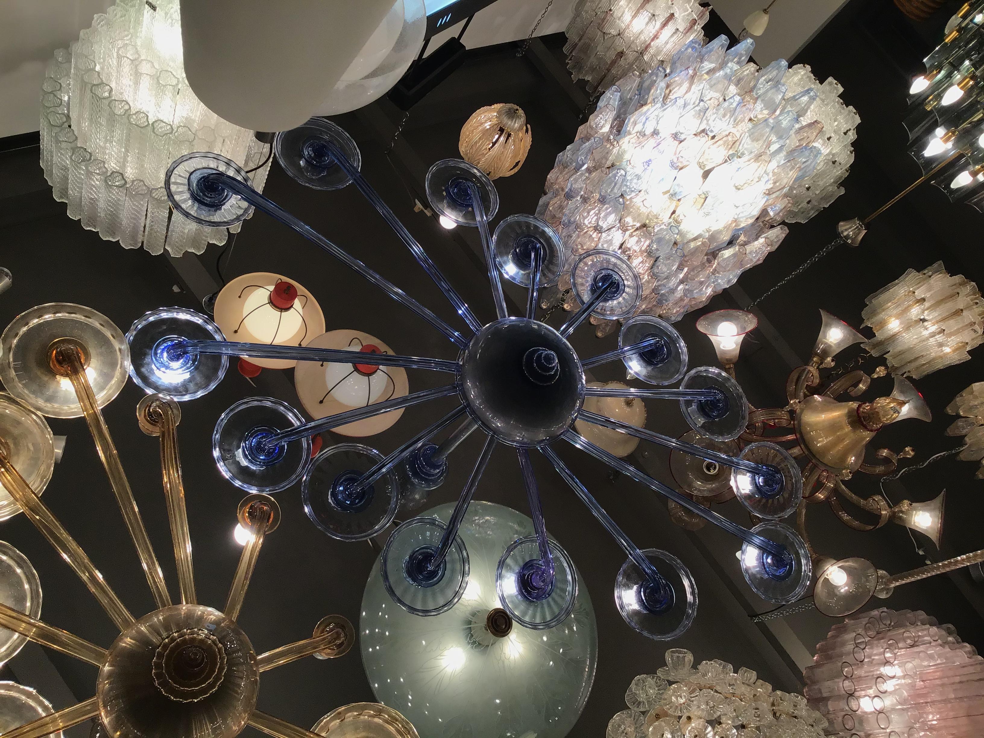 20th Century VENINI Oval Blu Chandelier Murano Glass Iron Wood 1930 Italy in vendita