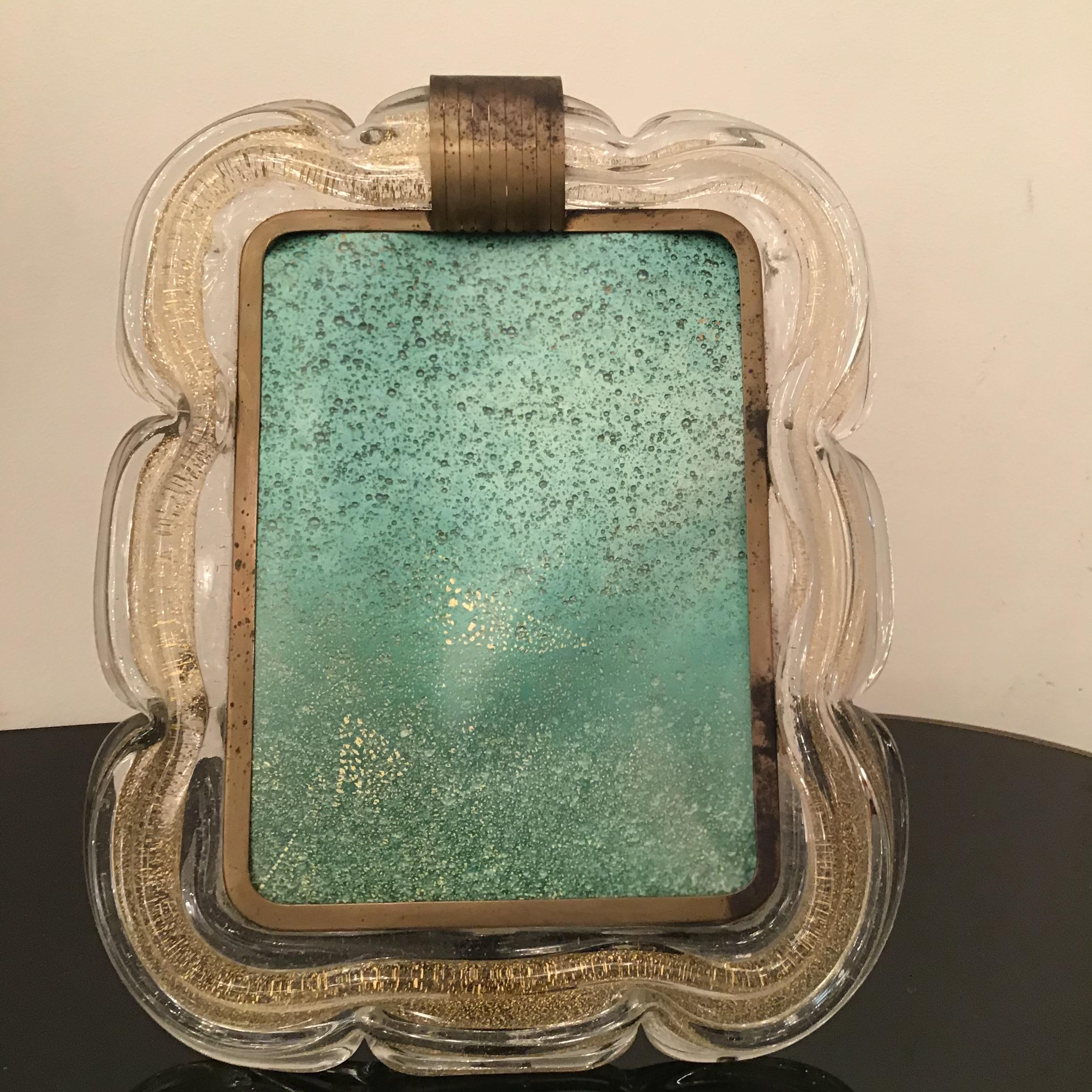 Milieu du XXe siècle Cadre photo en laiton et verre de Murano or de Venini, Italie, 1940 en vente