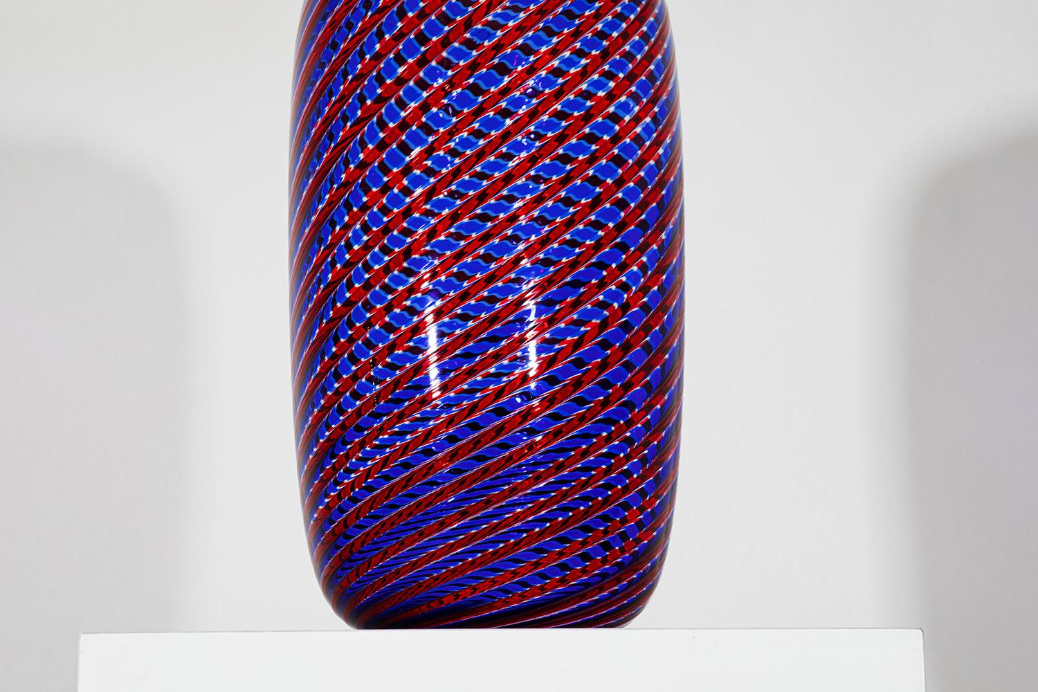 Italiano Venini Vaso viola in vendita