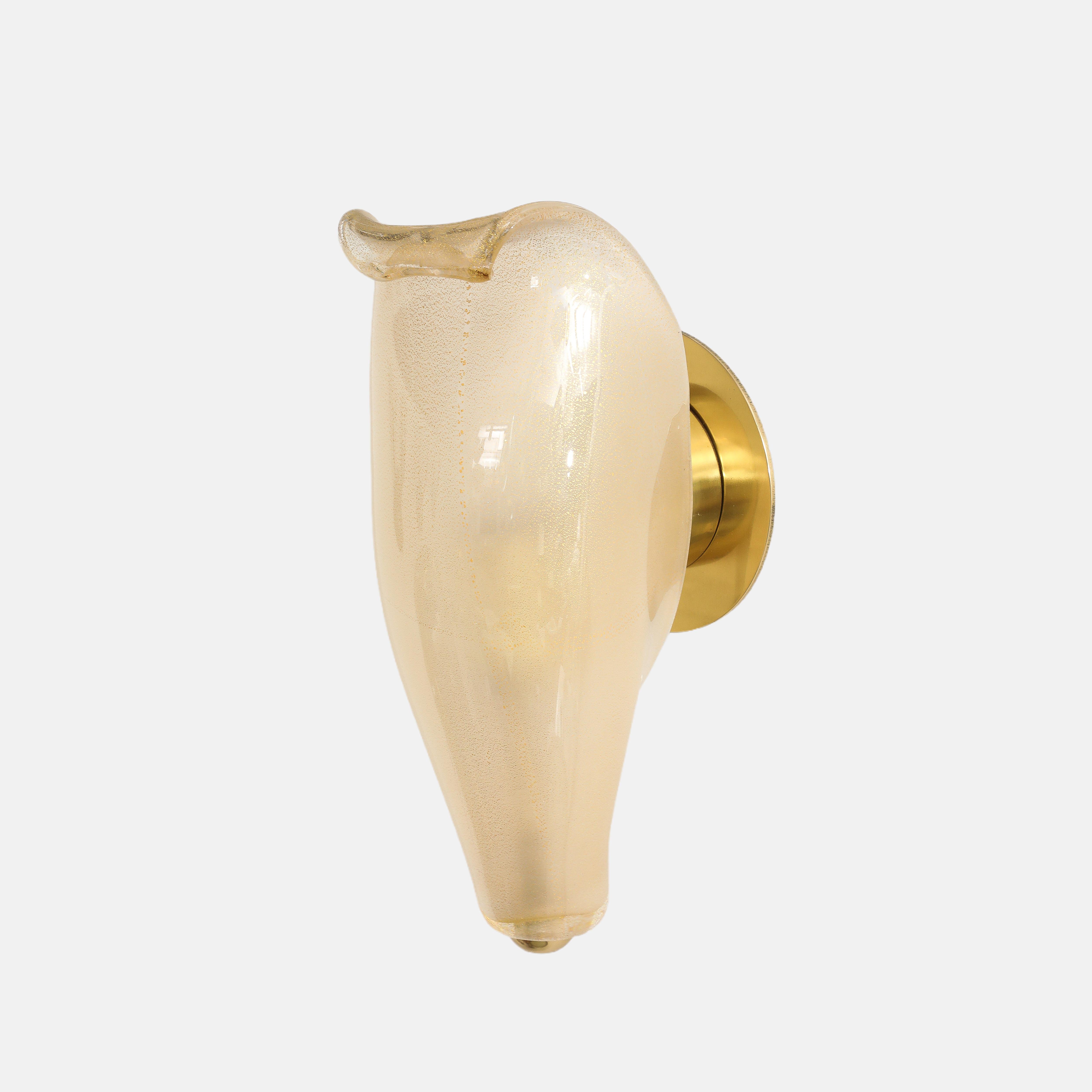 Raro par de lámparas Venini de cristal de Murano en pan de oro Petali Model 5825 Moderno de mediados de siglo en venta