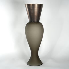 Venini Regina Taupe Grau Murano Glas Vase mit applizierter Metallfolie, signiert 2010