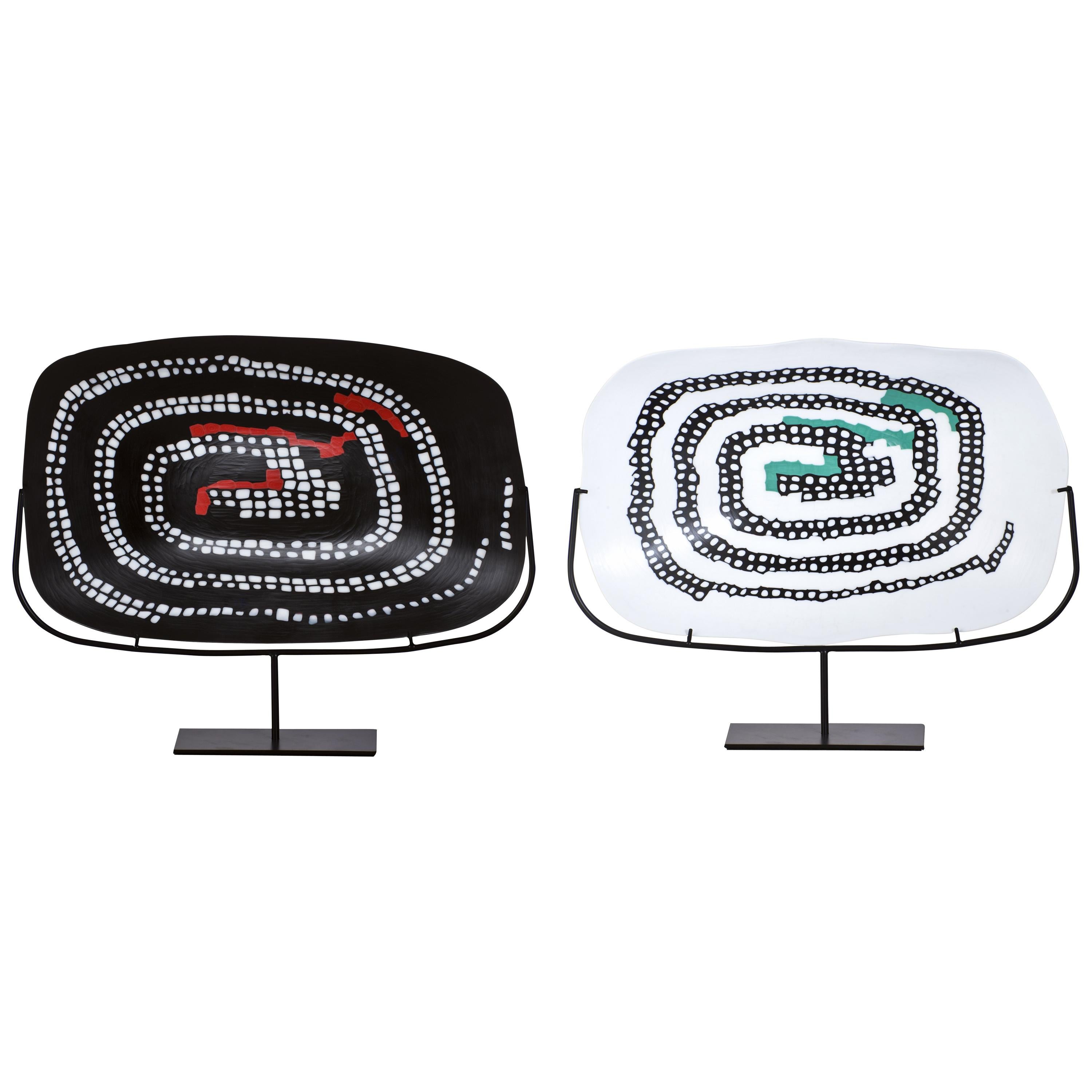 Assiette serpentine Venini noire avec détails rouge corail de Carlo Scarpa en vente